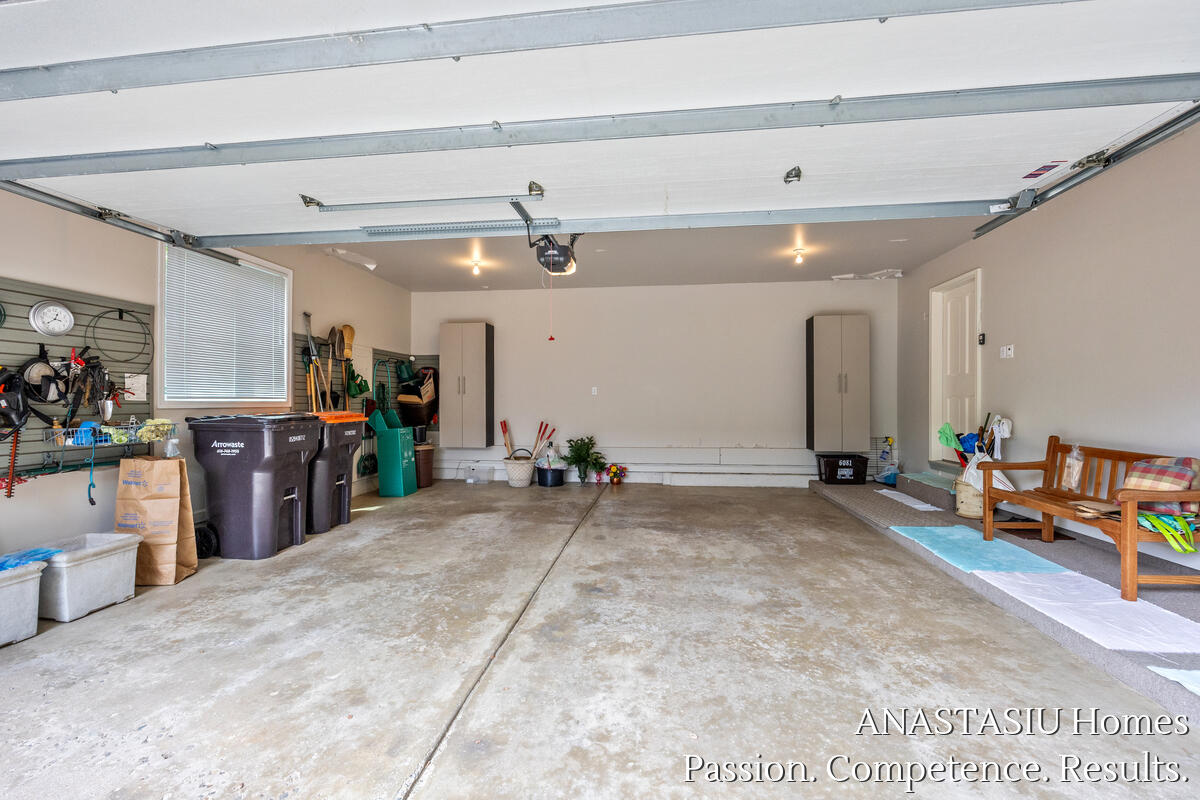6081 N Gatehouse Drive SE Grand Rapids MI 49546