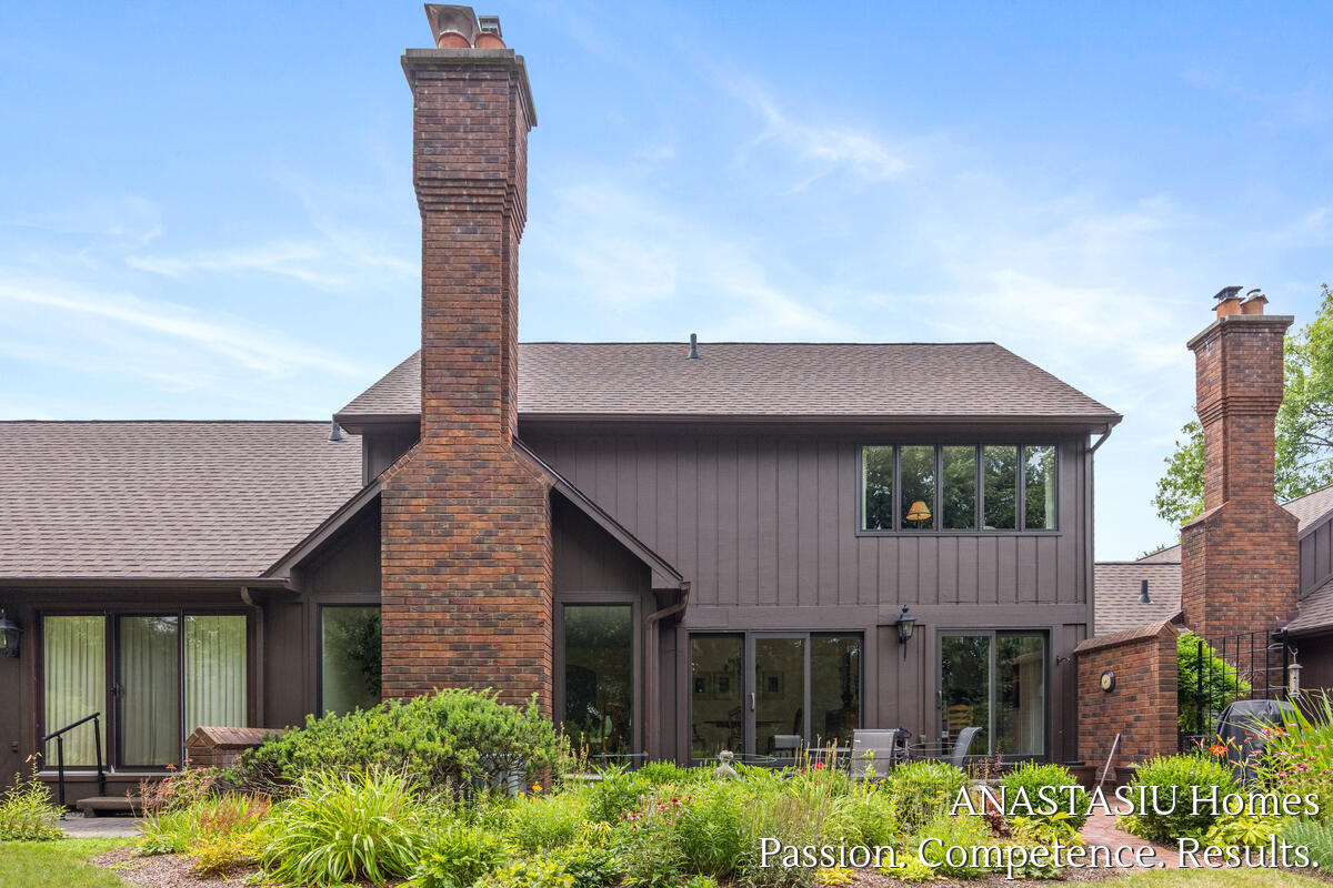 6081 N Gatehouse Drive SE Grand Rapids MI 49546
