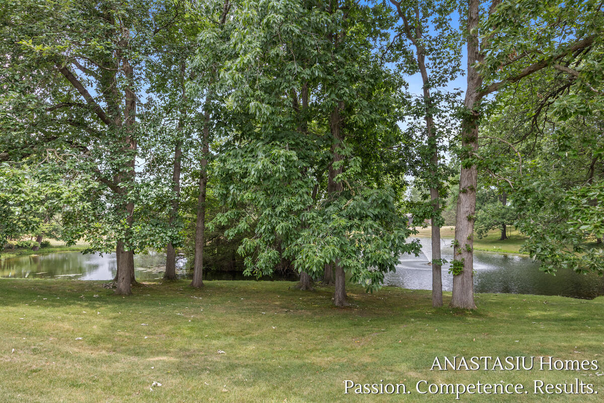 6081 N Gatehouse Drive SE Grand Rapids MI 49546