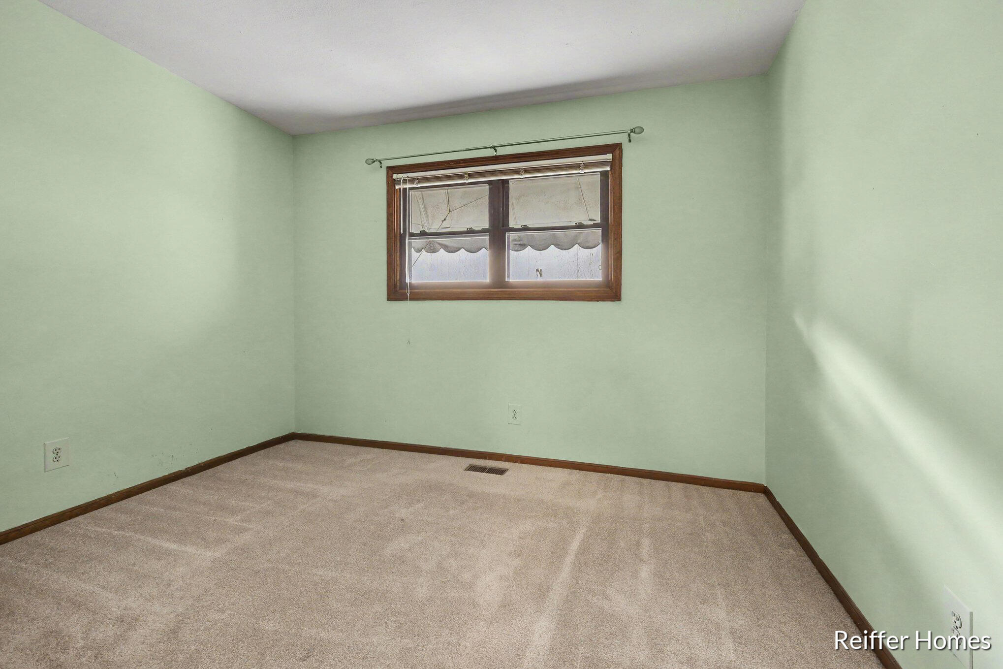 2638 Chatham Woods Drive SE Grand Rapids MI 49546