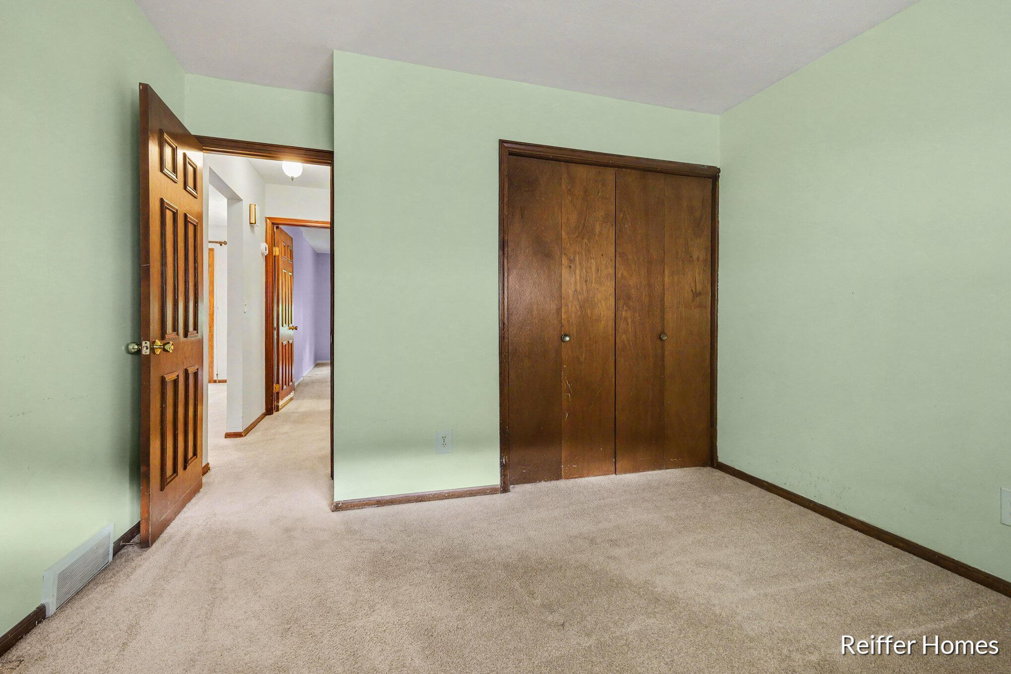 2638 Chatham Woods Drive SE Grand Rapids MI 49546