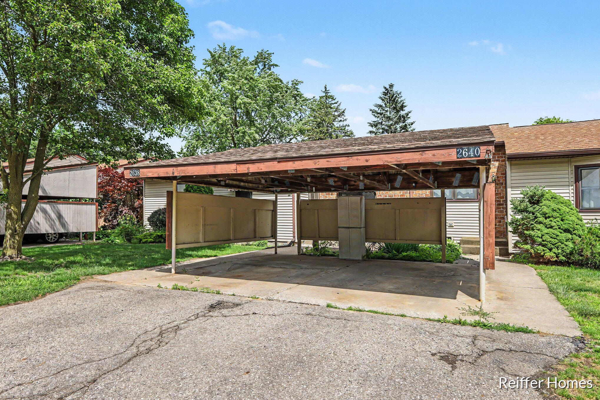 2638 Chatham Woods Drive SE Grand Rapids MI 49546