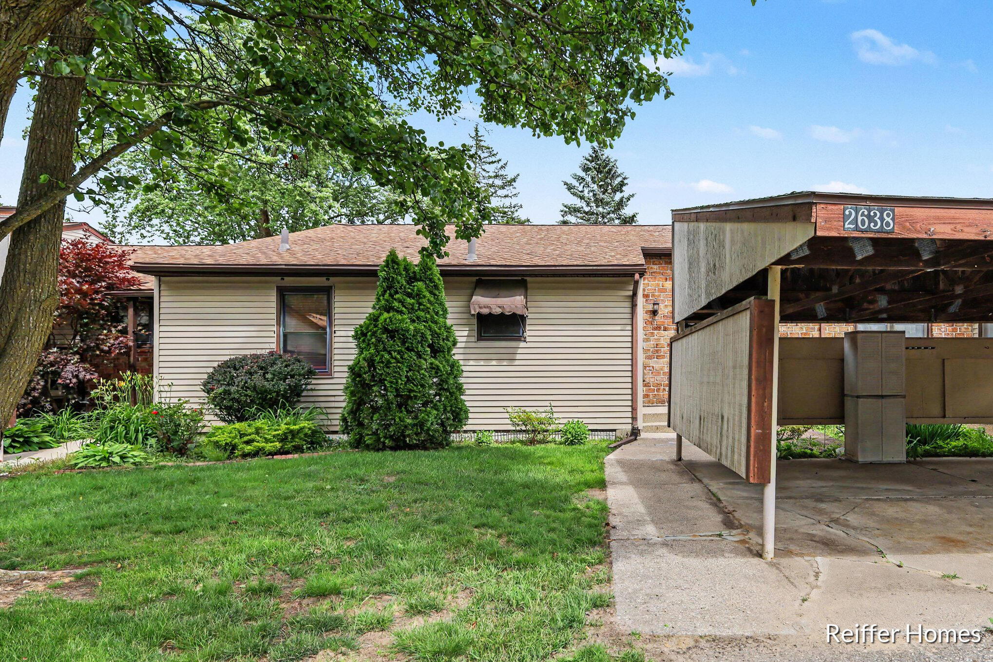 2638 Chatham Woods Drive SE Grand Rapids MI 49546