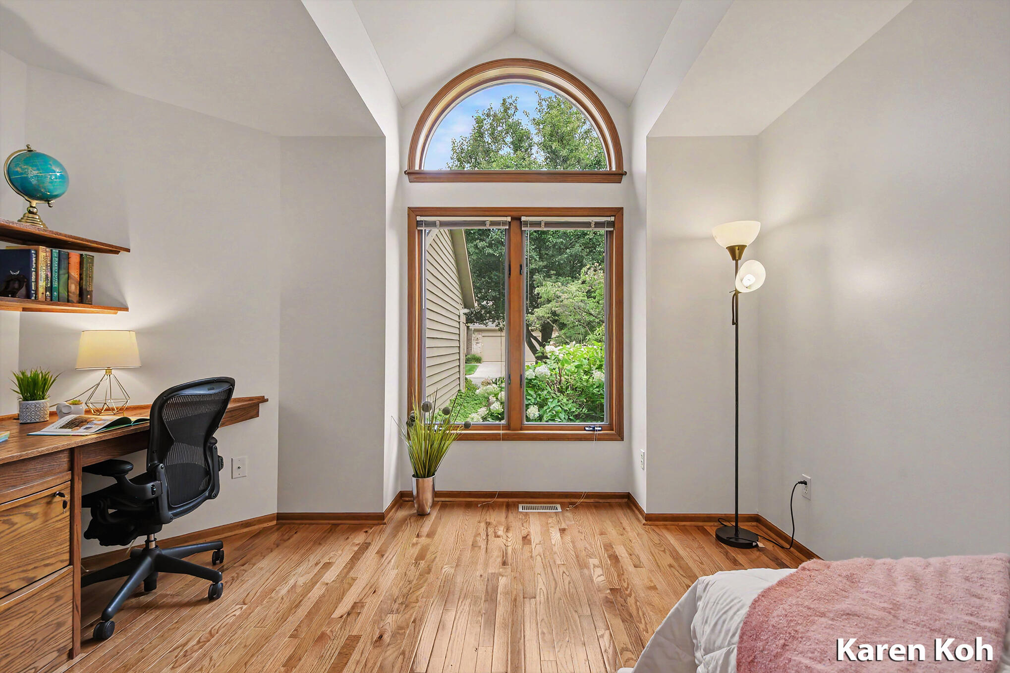 1834 Cross Bend Street NE Grand Rapids MI 49505