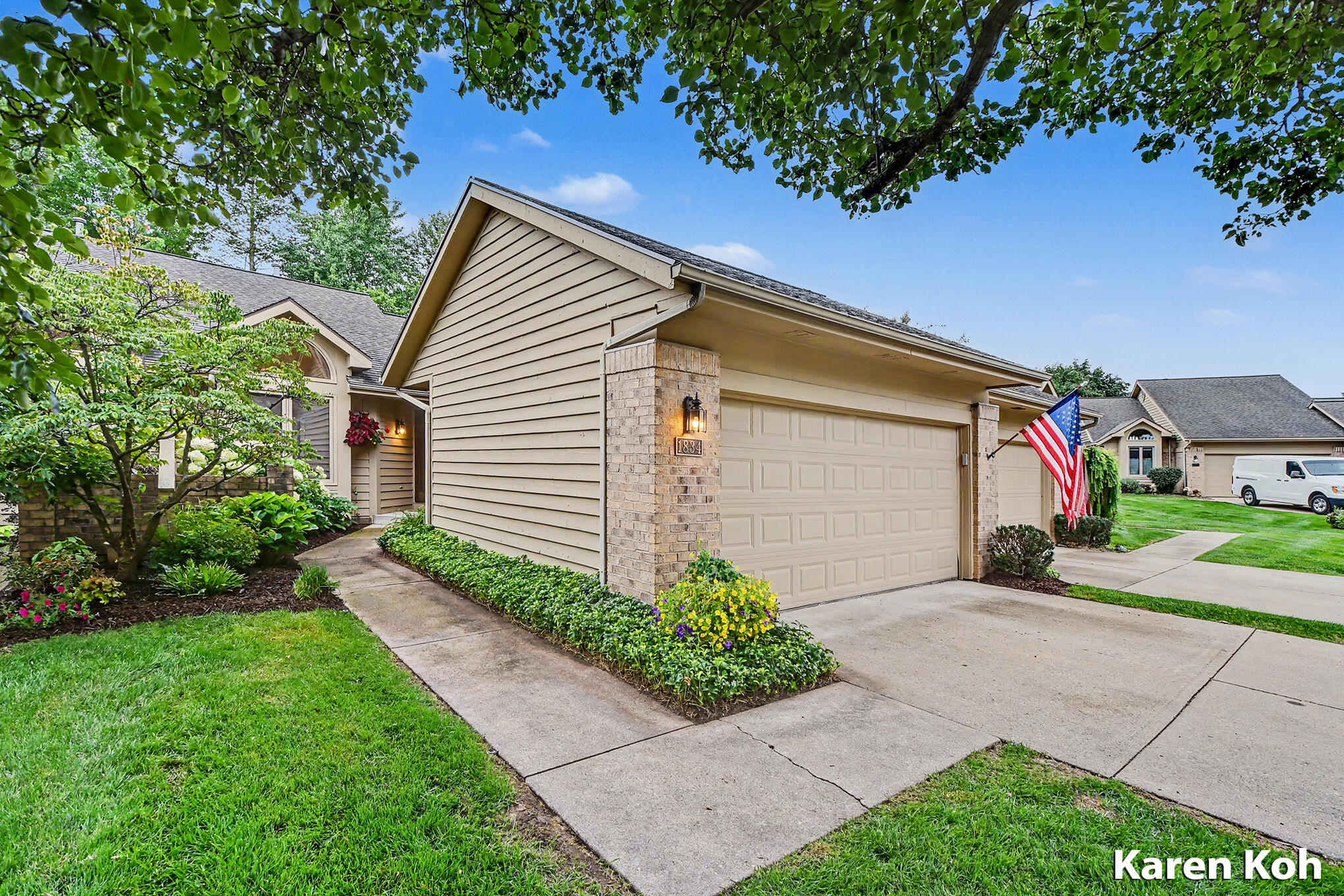 1834 Cross Bend Street NE Grand Rapids MI 49505
