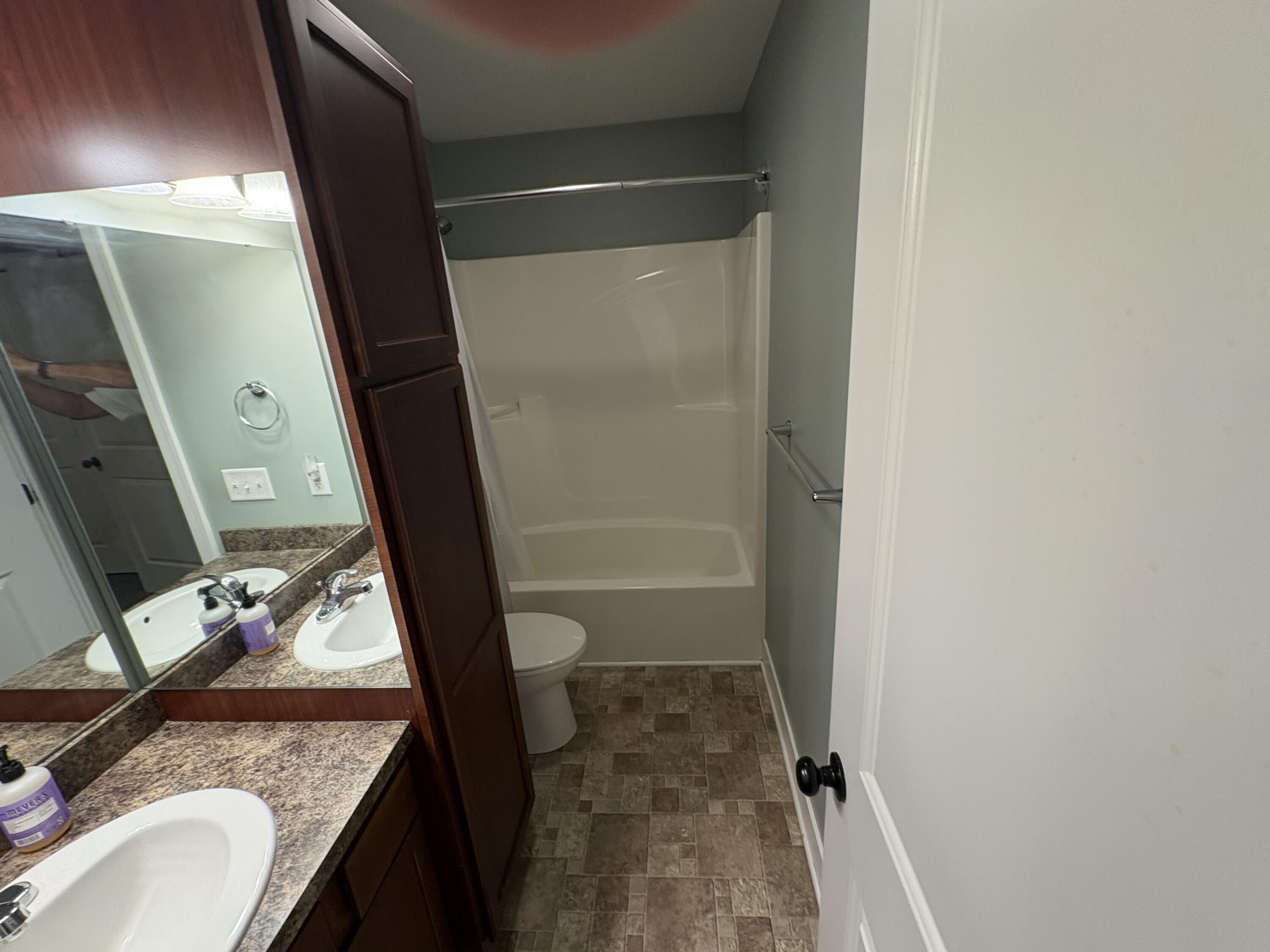 4207 Sand Valley Drive NE Rockford MI 49341