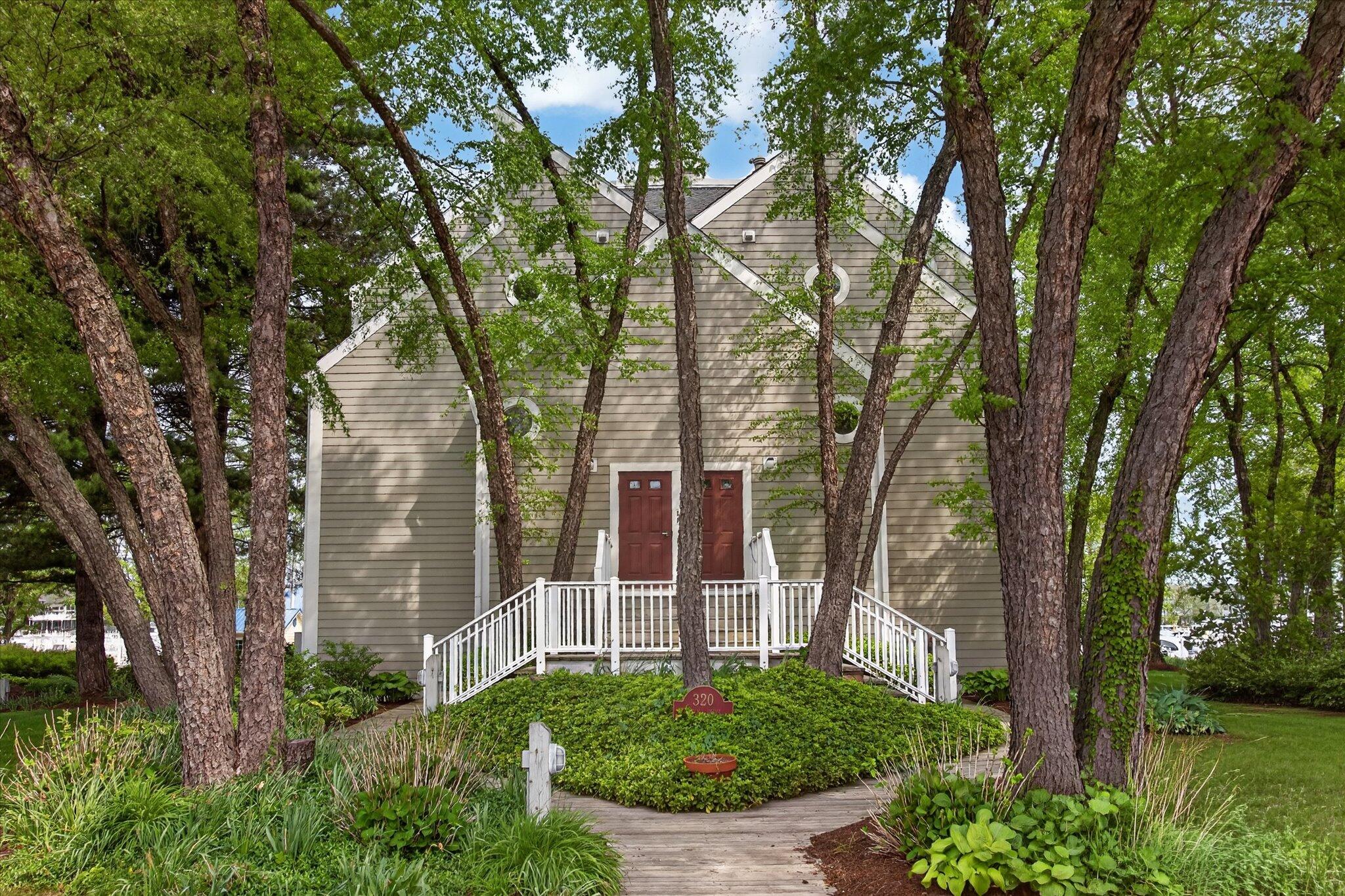 320 Oselka Drive New Buffalo MI 49117