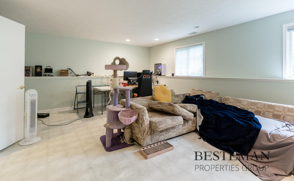 1537 Beechwood Court Grand Haven MI 49417