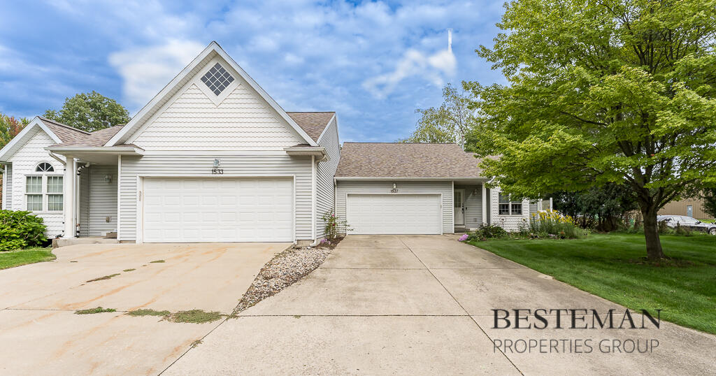 1537 Beechwood Court Grand Haven MI 49417