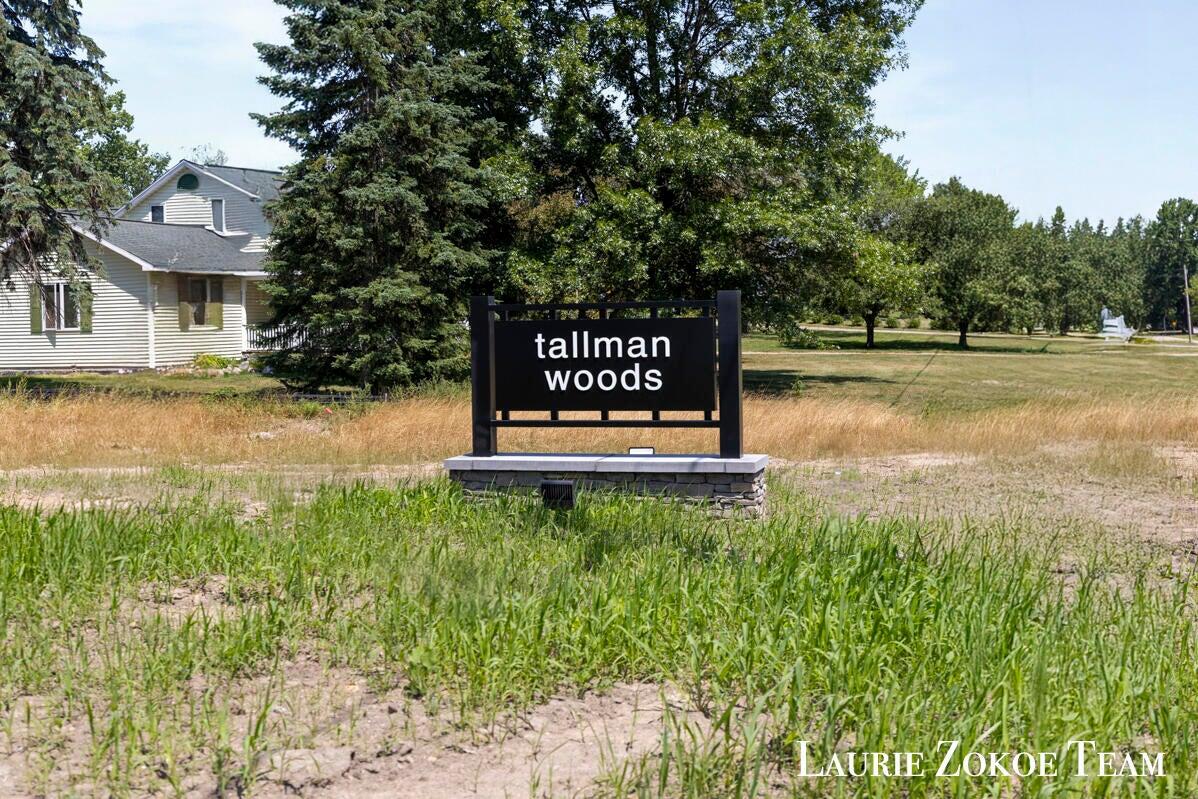 4319 Tallman Woods Drive NW Grand Rapids MI 49534