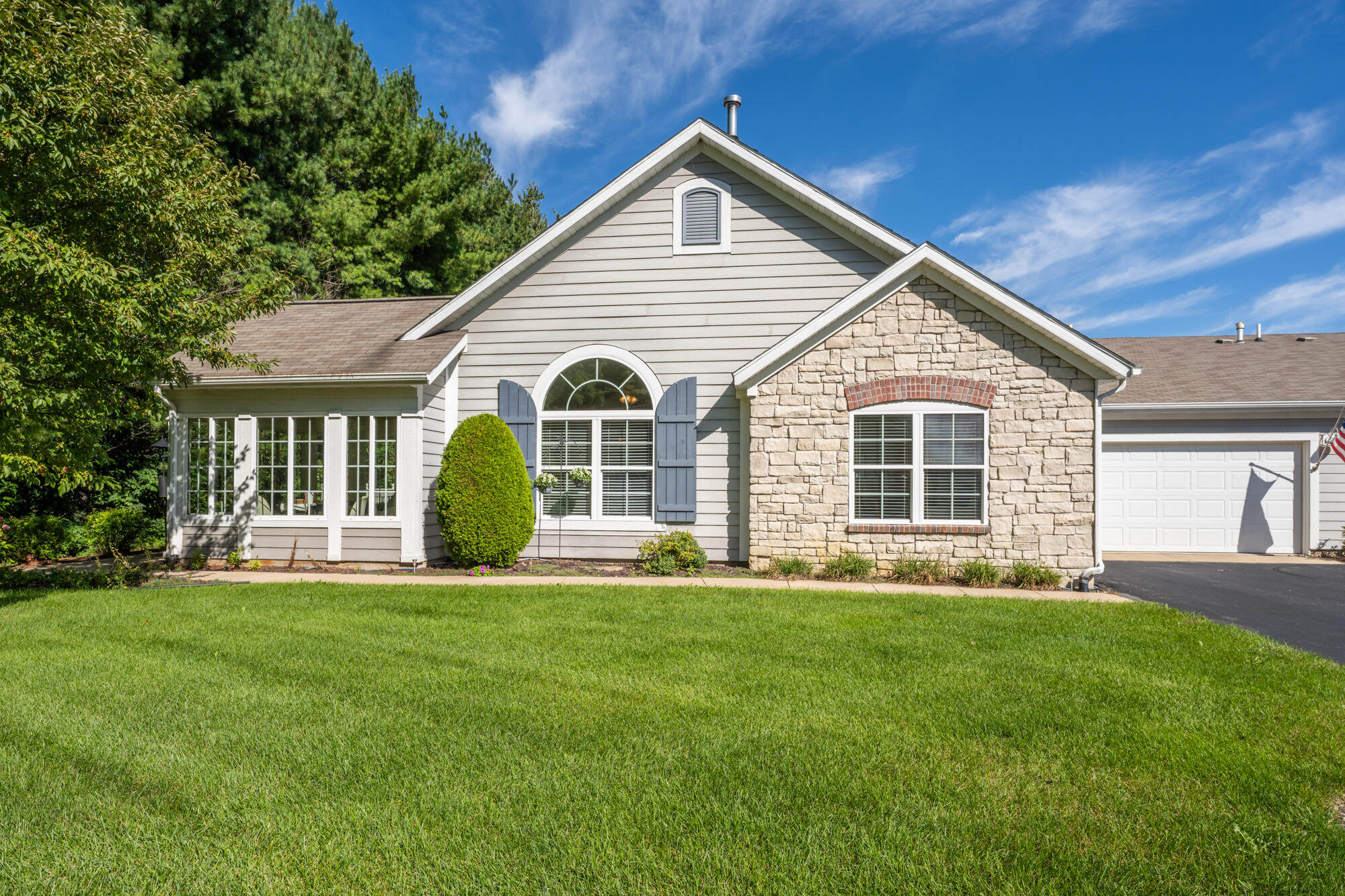 2848 Villa Lane Benton Harbor MI 49022