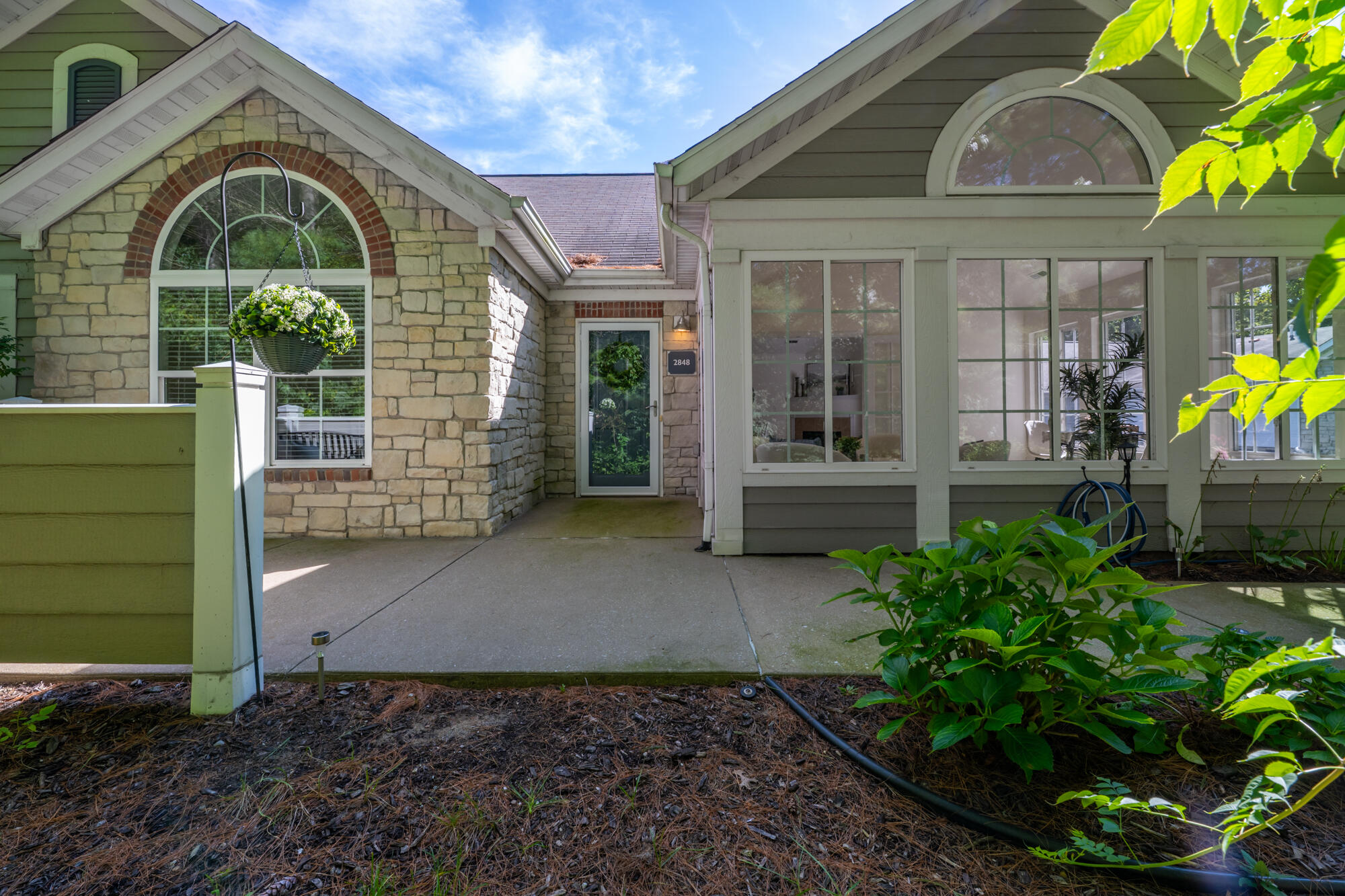 2848 Villa Lane Benton Harbor MI 49022