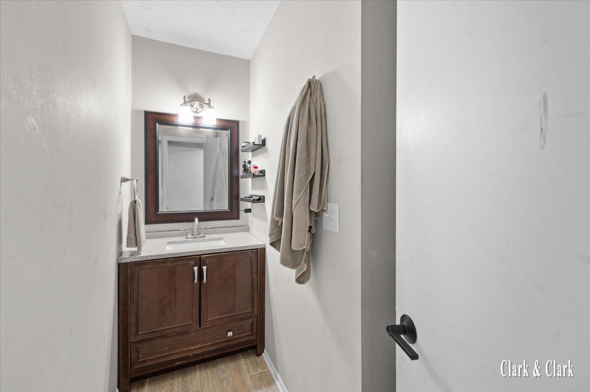 2630 Chatham Woods Drive SE Grand Rapids MI 49546