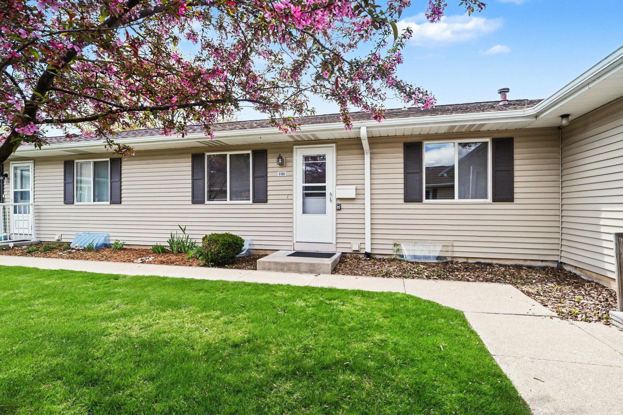 5168 Green Meadow Road Kalamazoo MI 49009