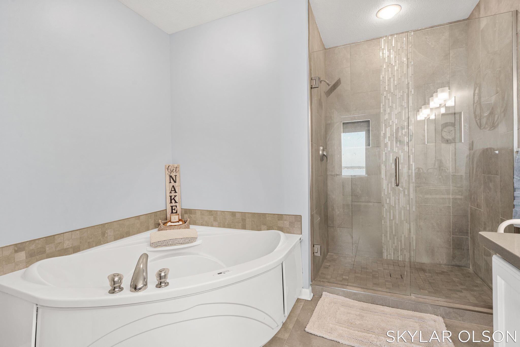 2964 Lakeshore Drive Muskegon MI 49441