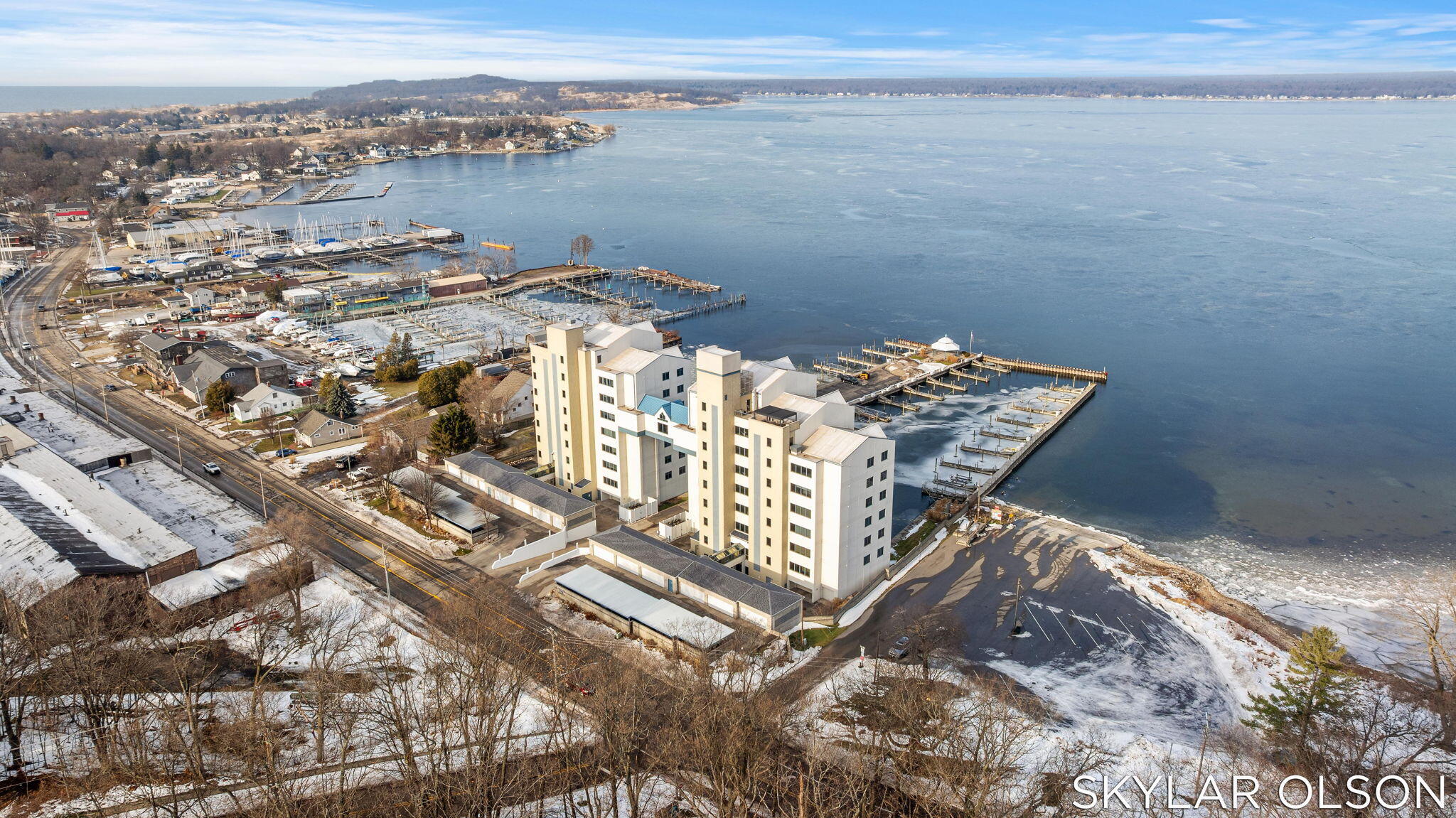 2964 Lakeshore Drive Muskegon MI 49441