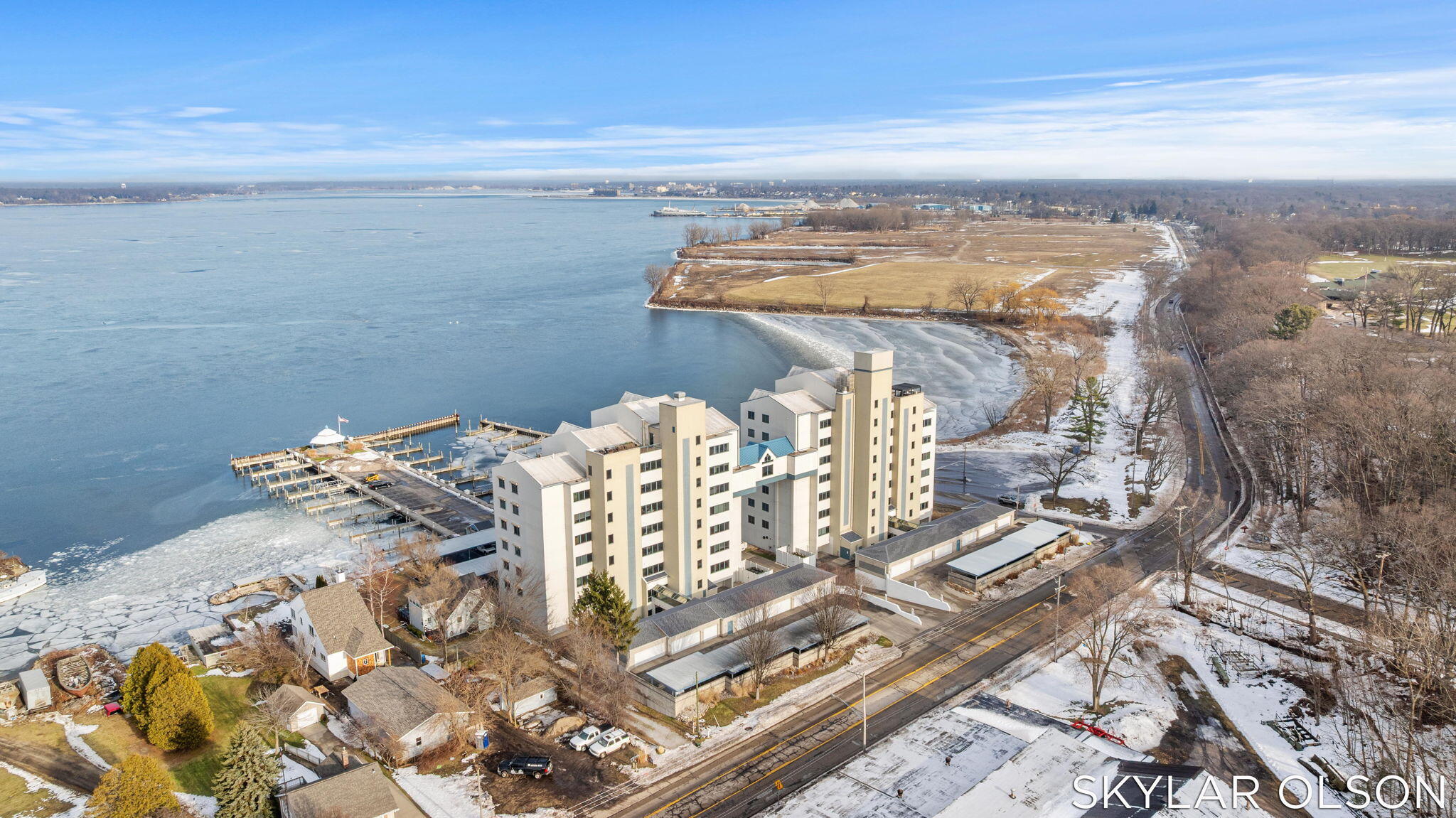 2964 Lakeshore Drive Muskegon MI 49441