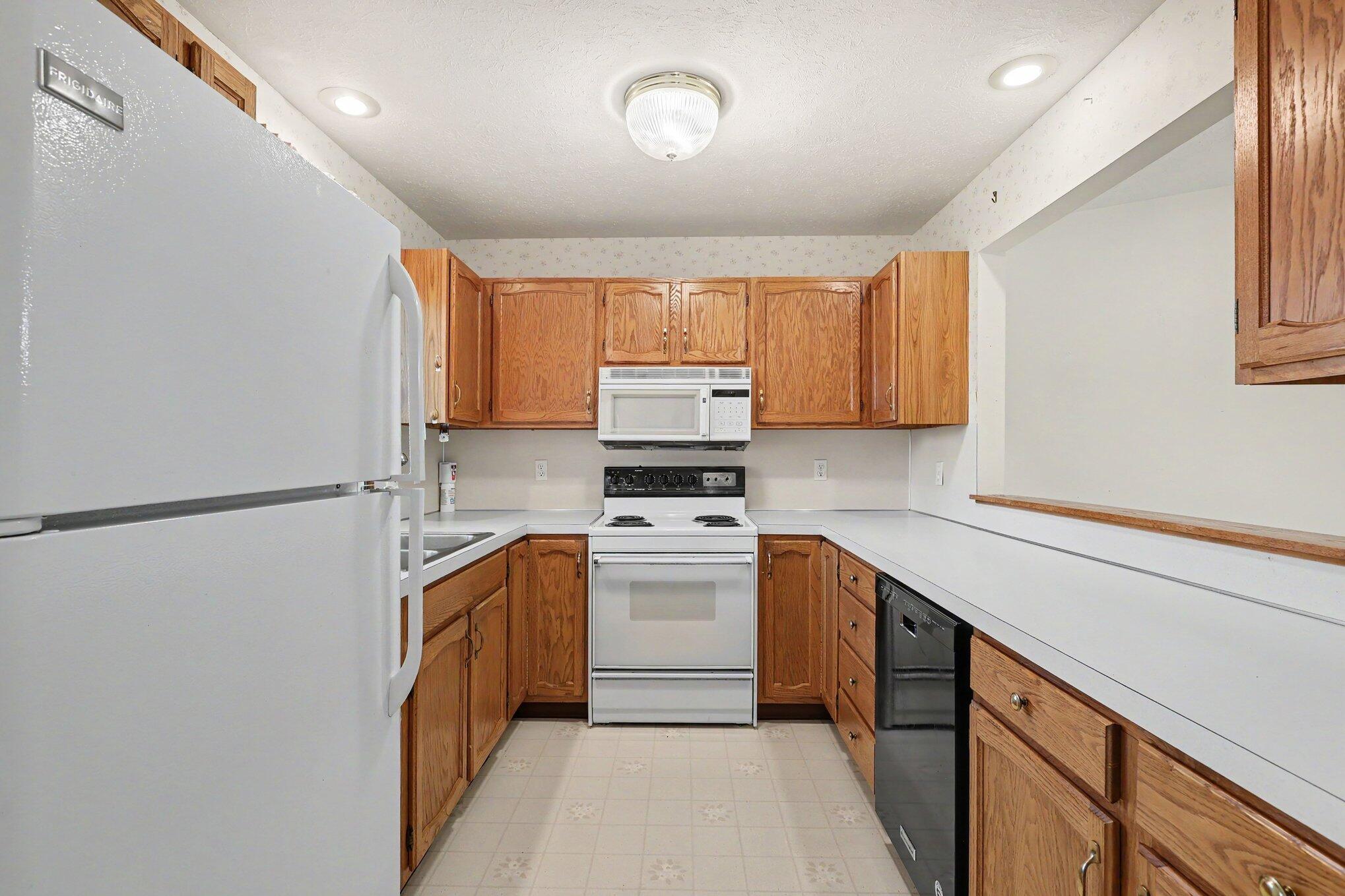 901 Creekridge Drive Holland MI 49423