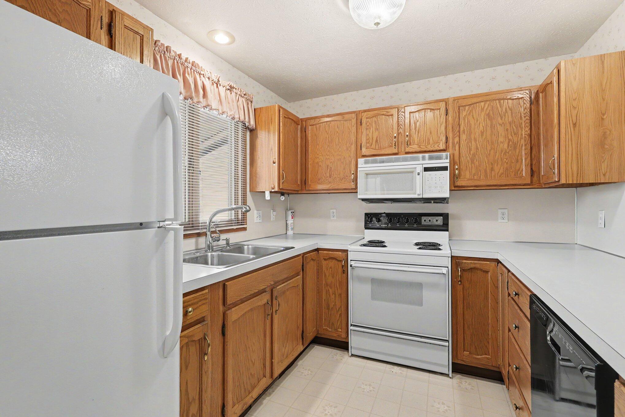 901 Creekridge Drive Holland MI 49423
