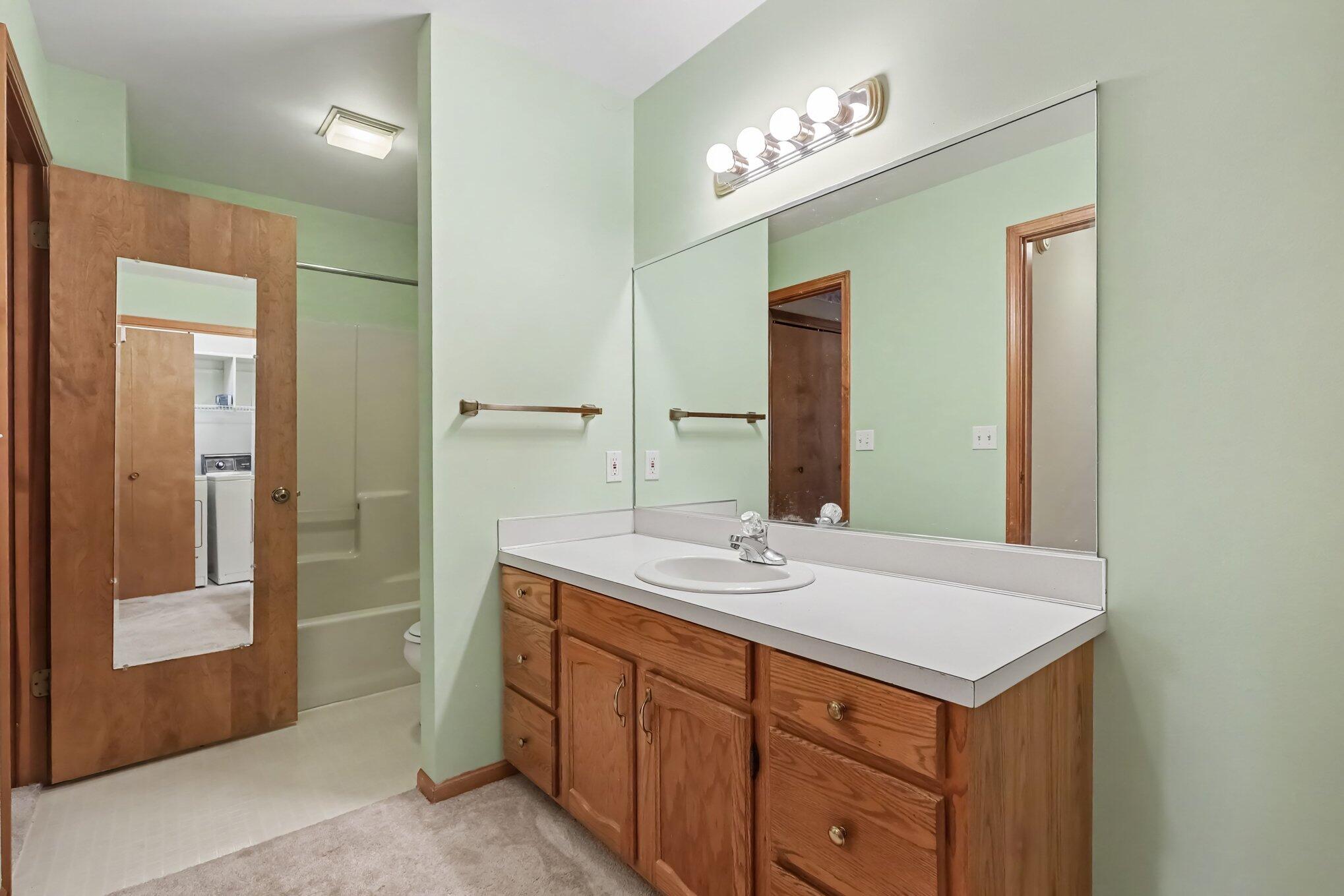 901 Creekridge Drive Holland MI 49423