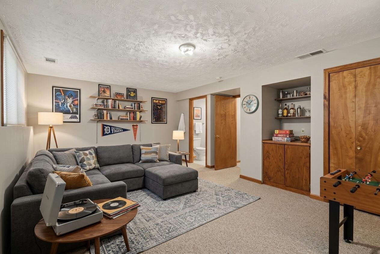 901 Creekridge Drive Holland MI 49423
