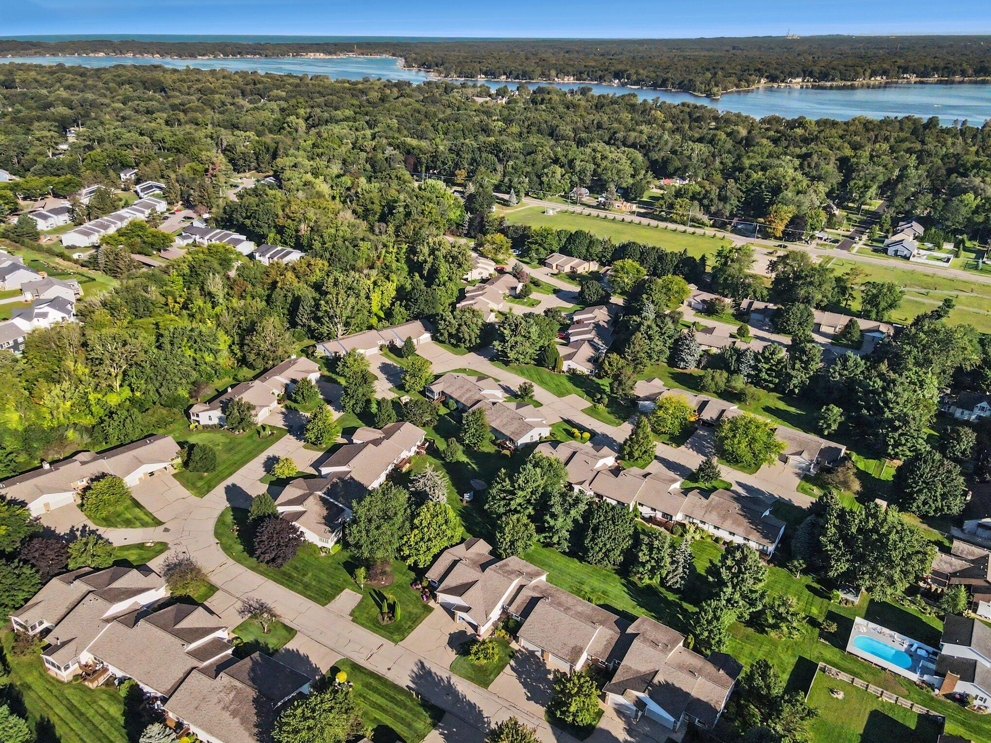 901 Creekridge Drive Holland MI 49423