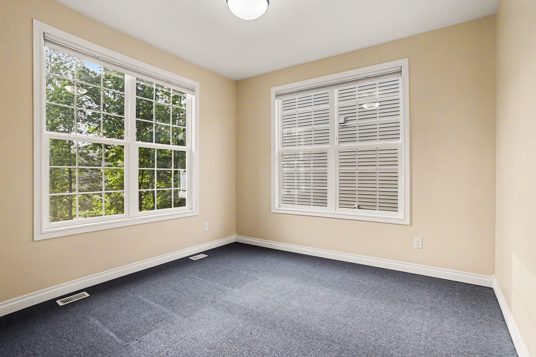 6945 Hunters Creek Kalamazoo MI 49048