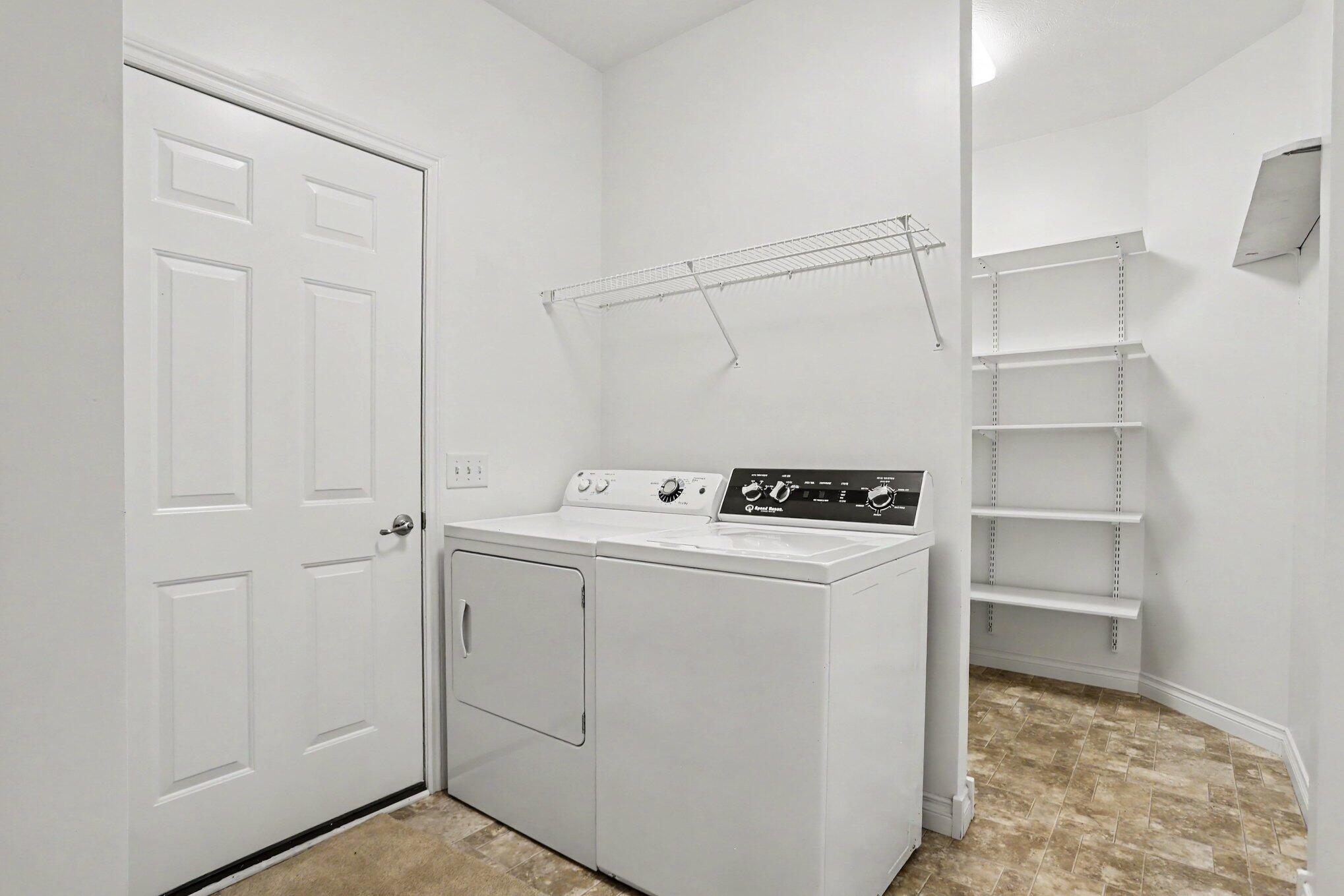 6945 Hunters Creek Kalamazoo MI 49048
