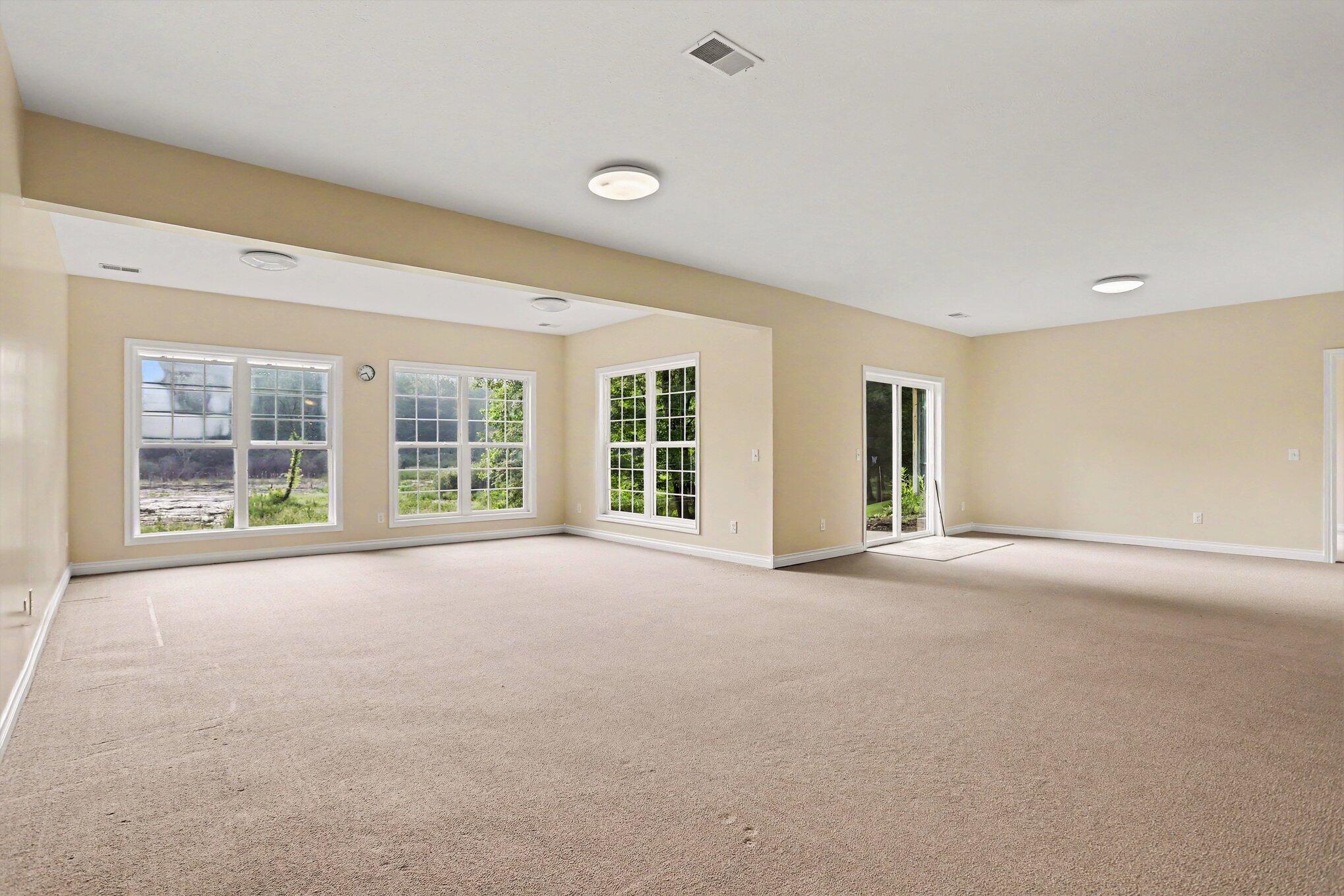 6945 Hunters Creek Kalamazoo MI 49048