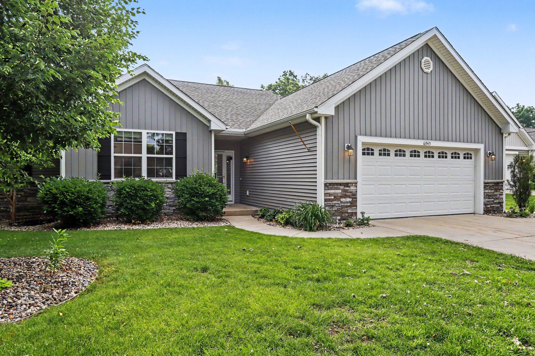 6945 Hunters Creek Kalamazoo MI 49048