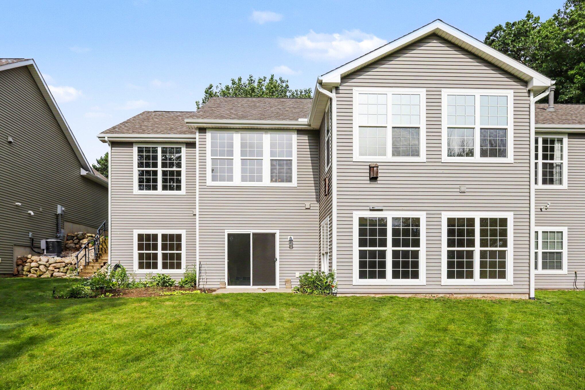 6945 Hunters Creek Kalamazoo MI 49048