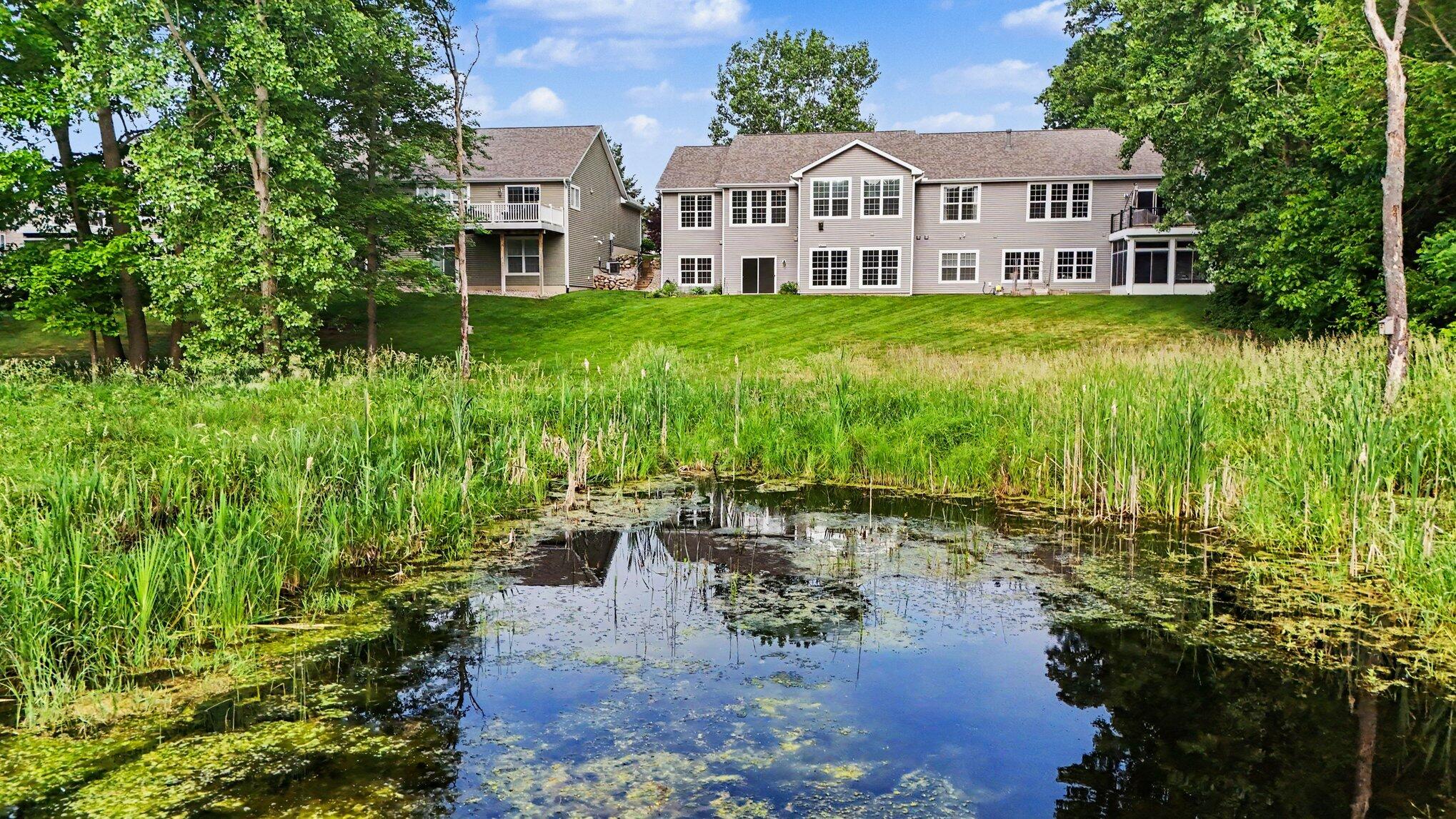 6945 Hunters Creek Kalamazoo MI 49048