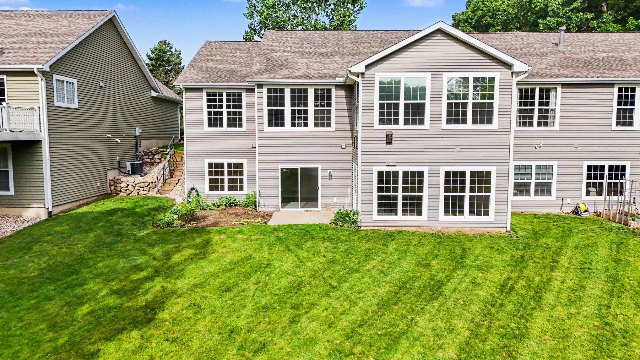 6945 Hunters Creek Kalamazoo MI 49048
