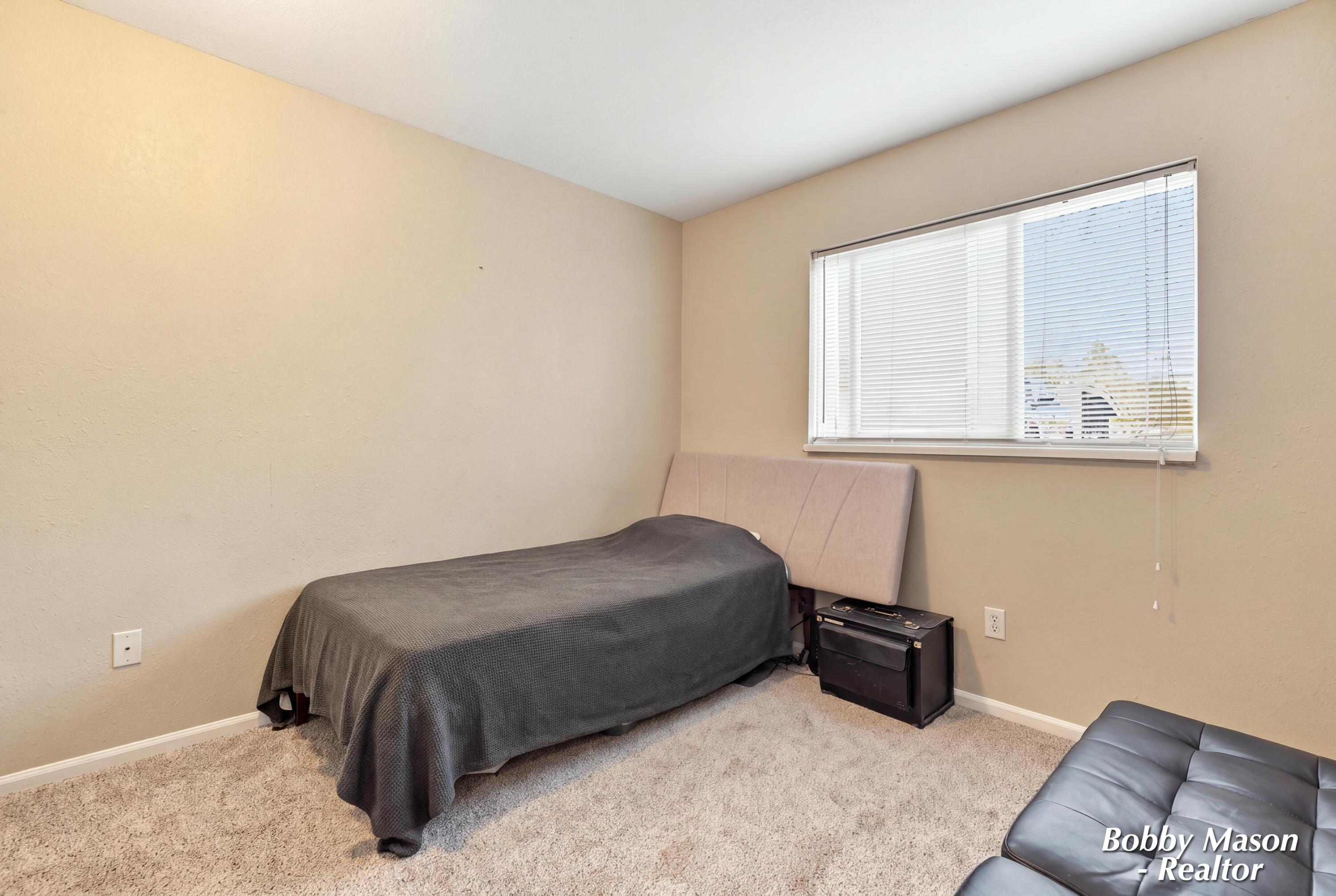 3302 Devonwood Hills NE Grand Rapids MI 49525