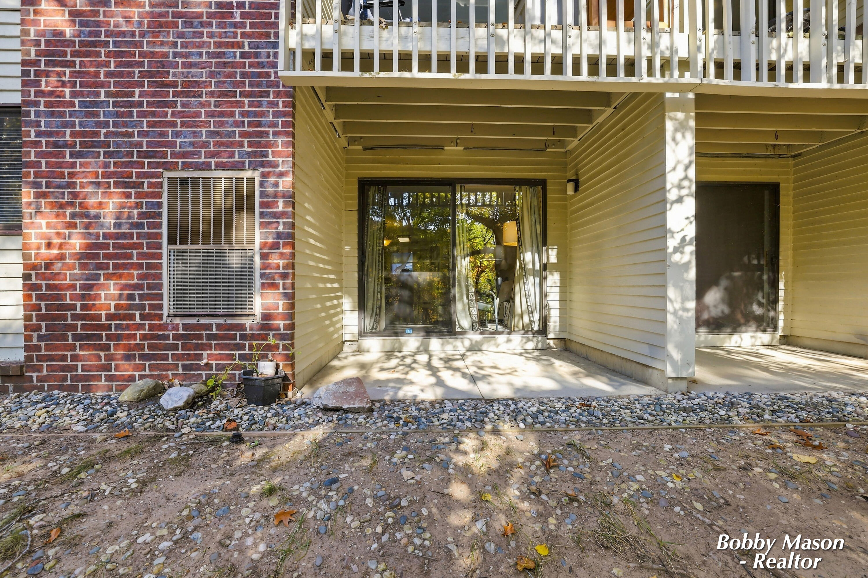 3302 Devonwood Hills NE Grand Rapids MI 49525