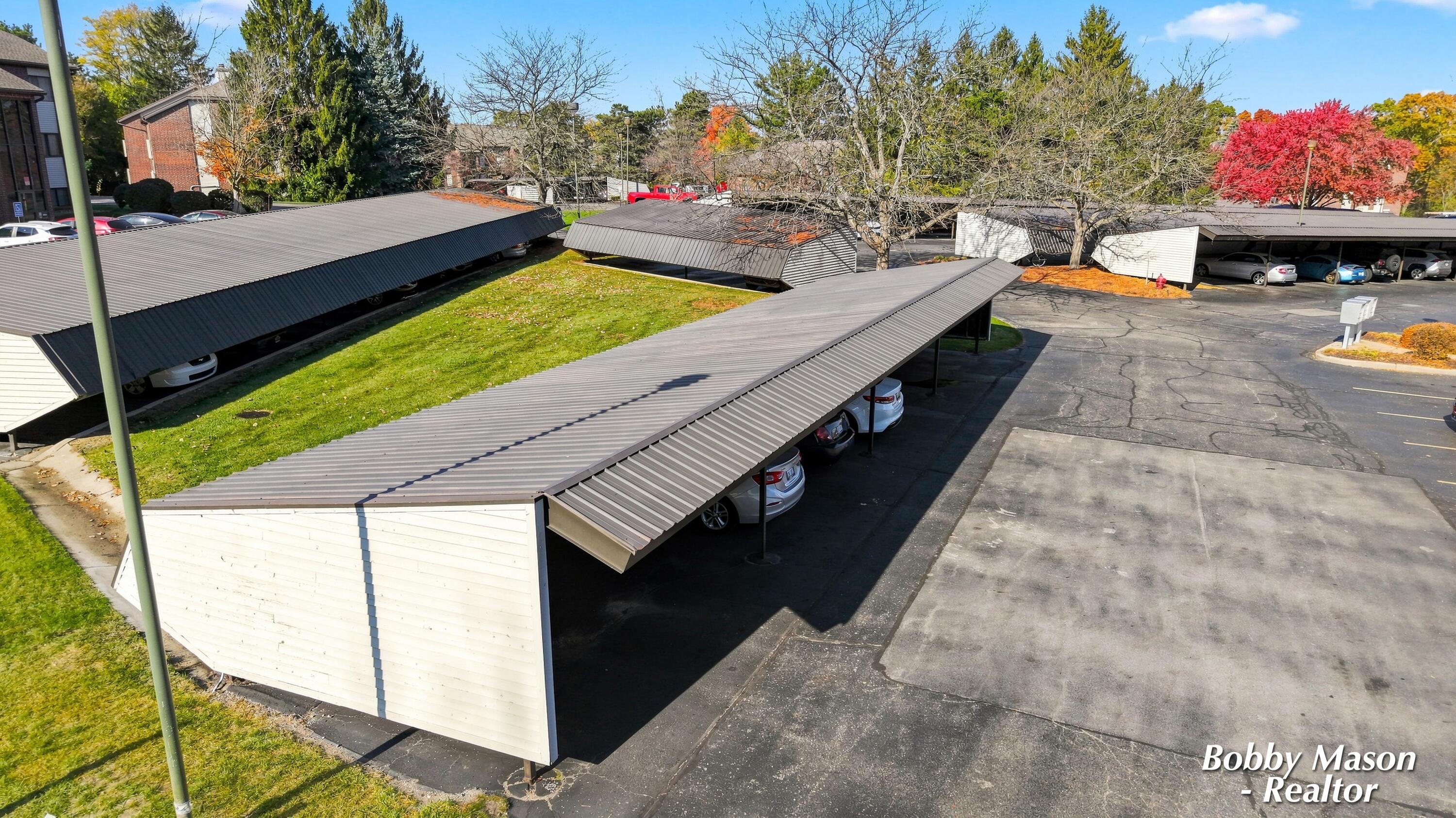 3302 Devonwood Hills NE Grand Rapids MI 49525
