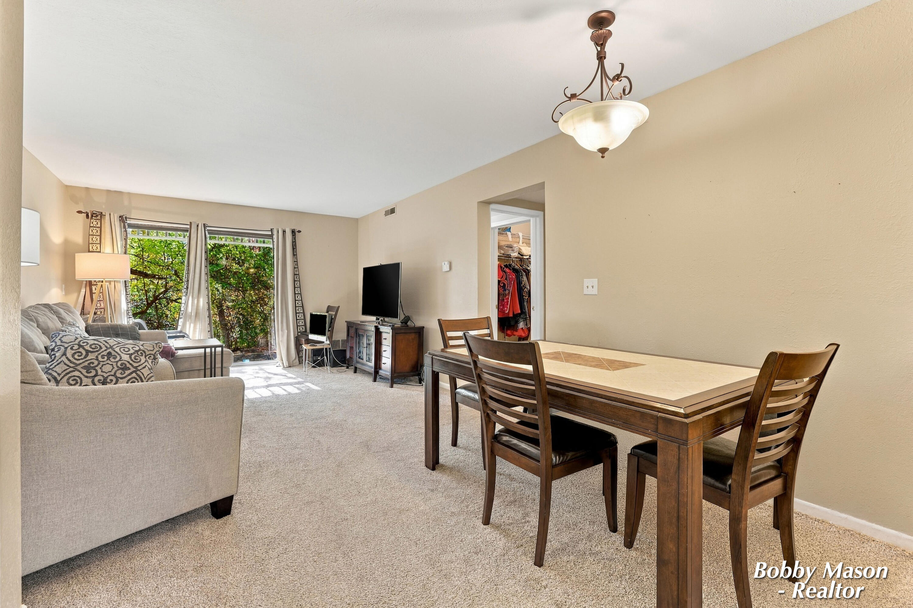 3302 Devonwood Hills NE Grand Rapids MI 49525