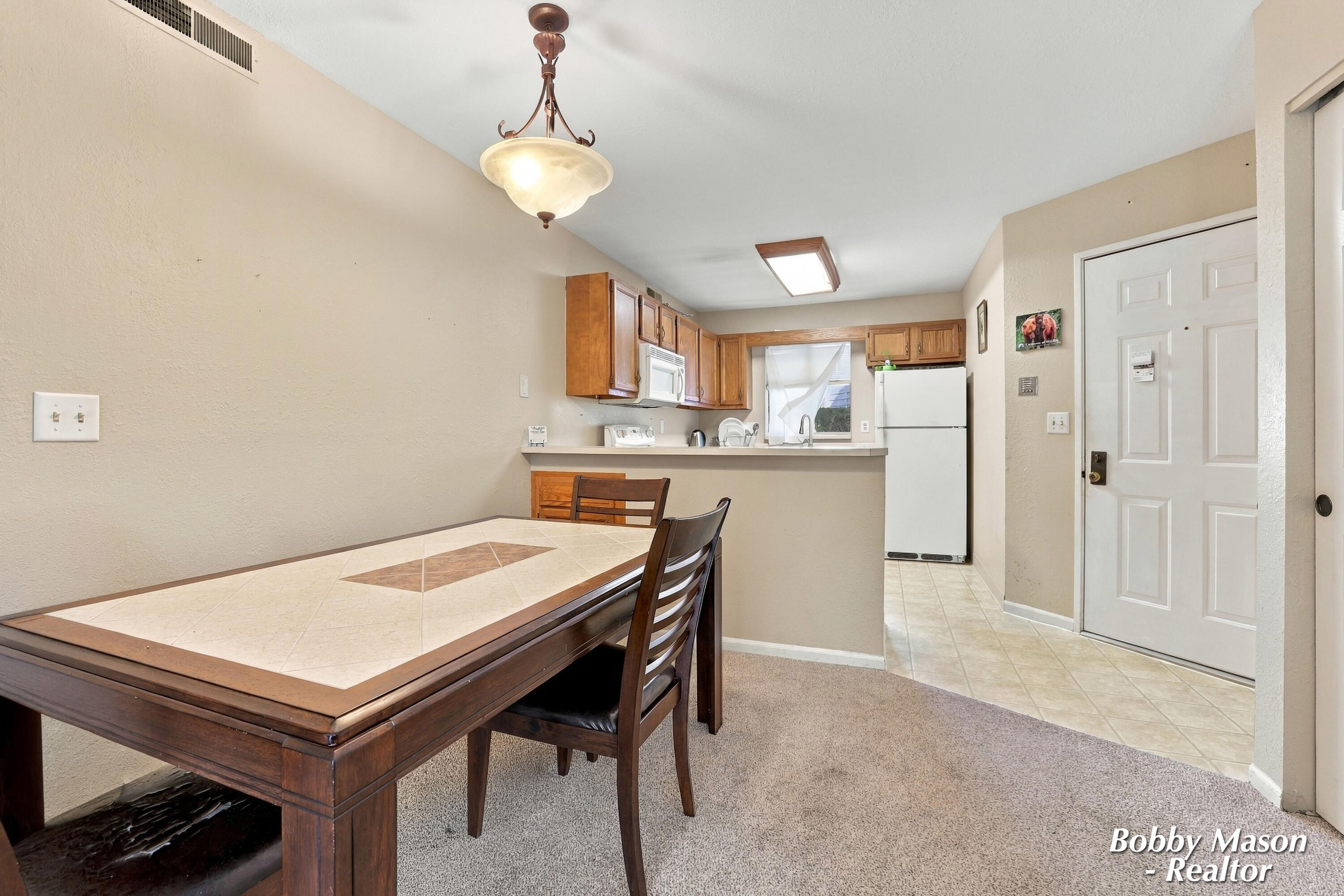 3302 Devonwood Hills NE Grand Rapids MI 49525