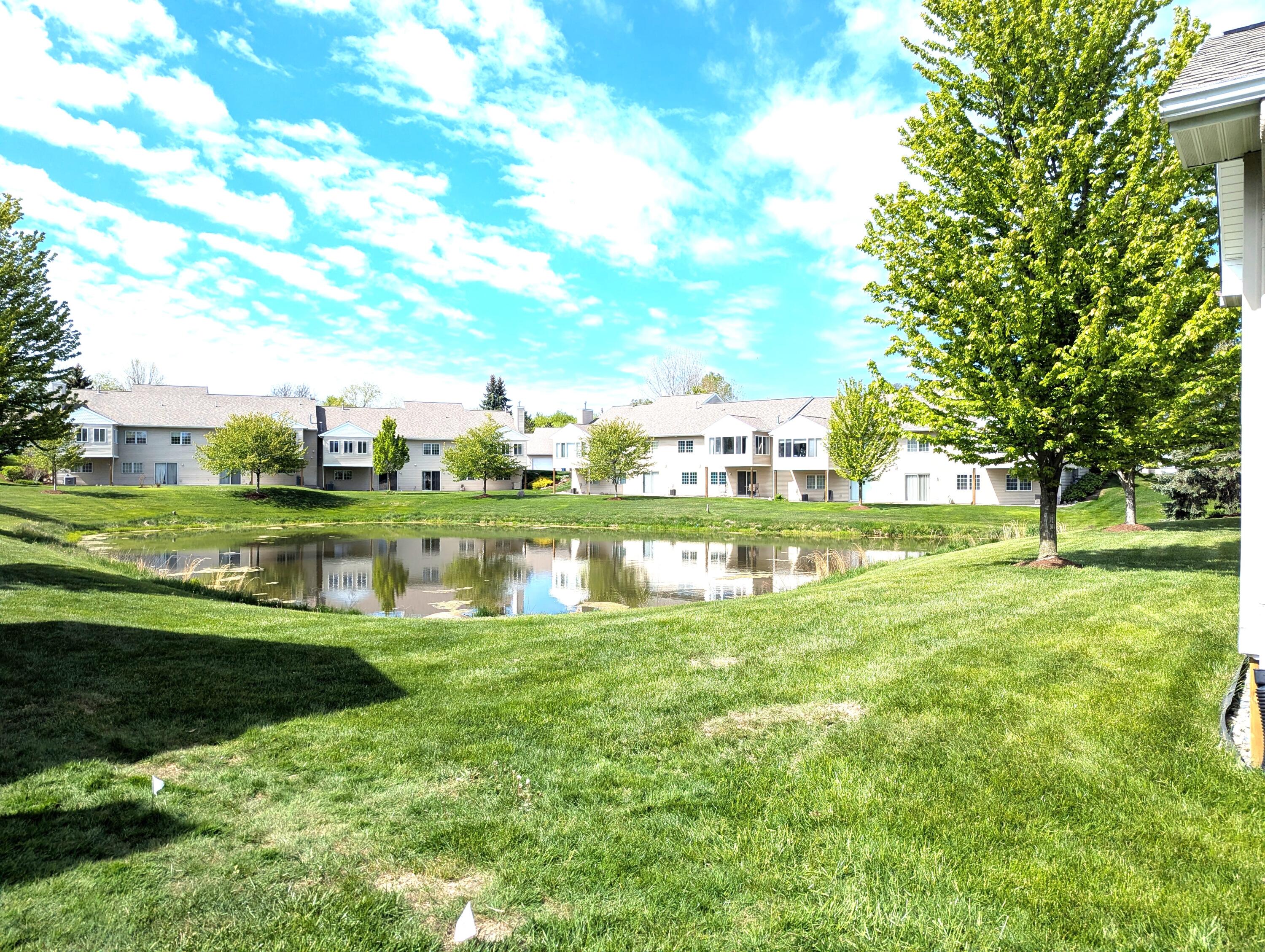 1117-1 Fountain View Circle Holland MI 49423