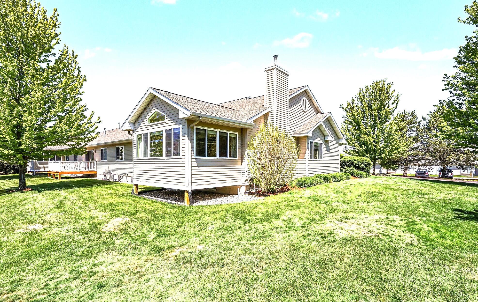 1117-1 Fountain View Circle Holland MI 49423