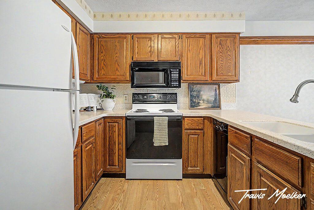 8537 Elkwood Drive SW Byron Center MI 49315