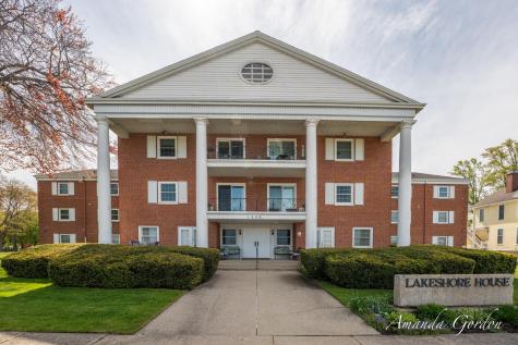 1249 Lakeshore Drive Muskegon MI 49441