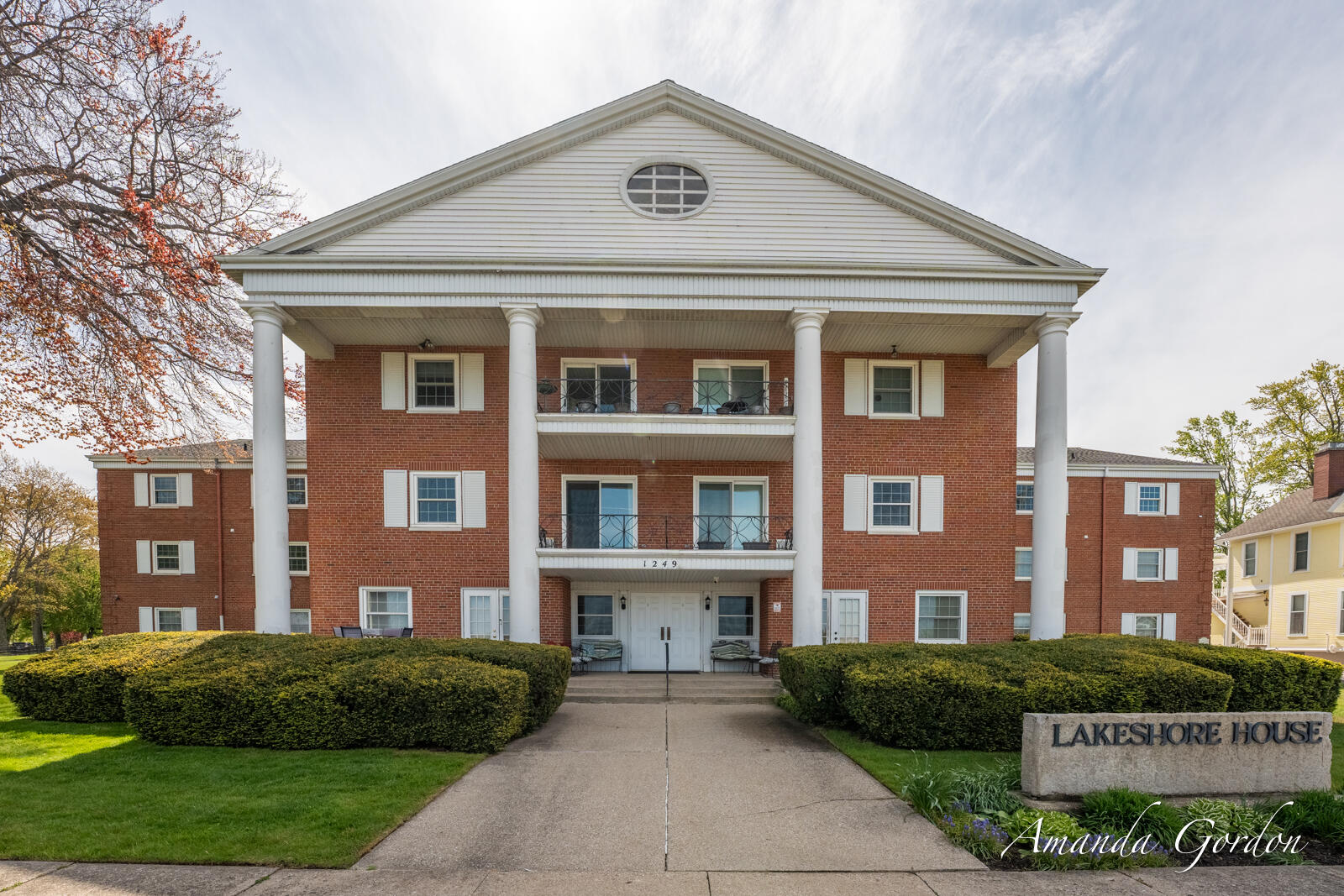 1249 Lakeshore Drive Muskegon MI 49441