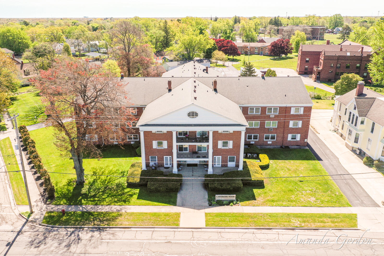 1249 Lakeshore Drive Muskegon MI 49441