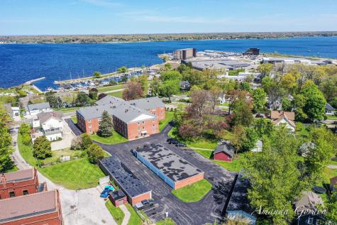 1249 Lakeshore Drive Muskegon MI 49441