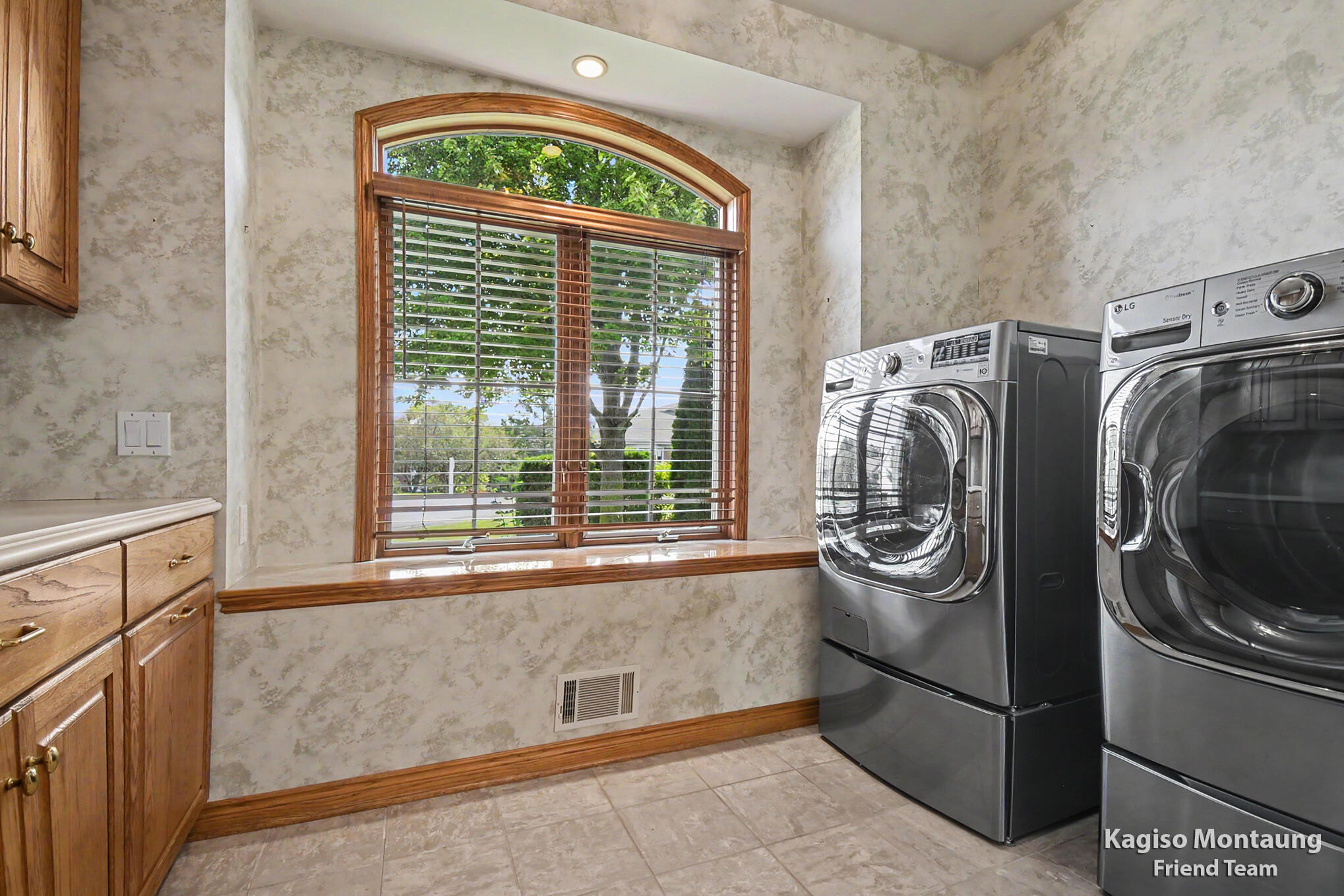 34 Regal Court Zeeland MI 49464