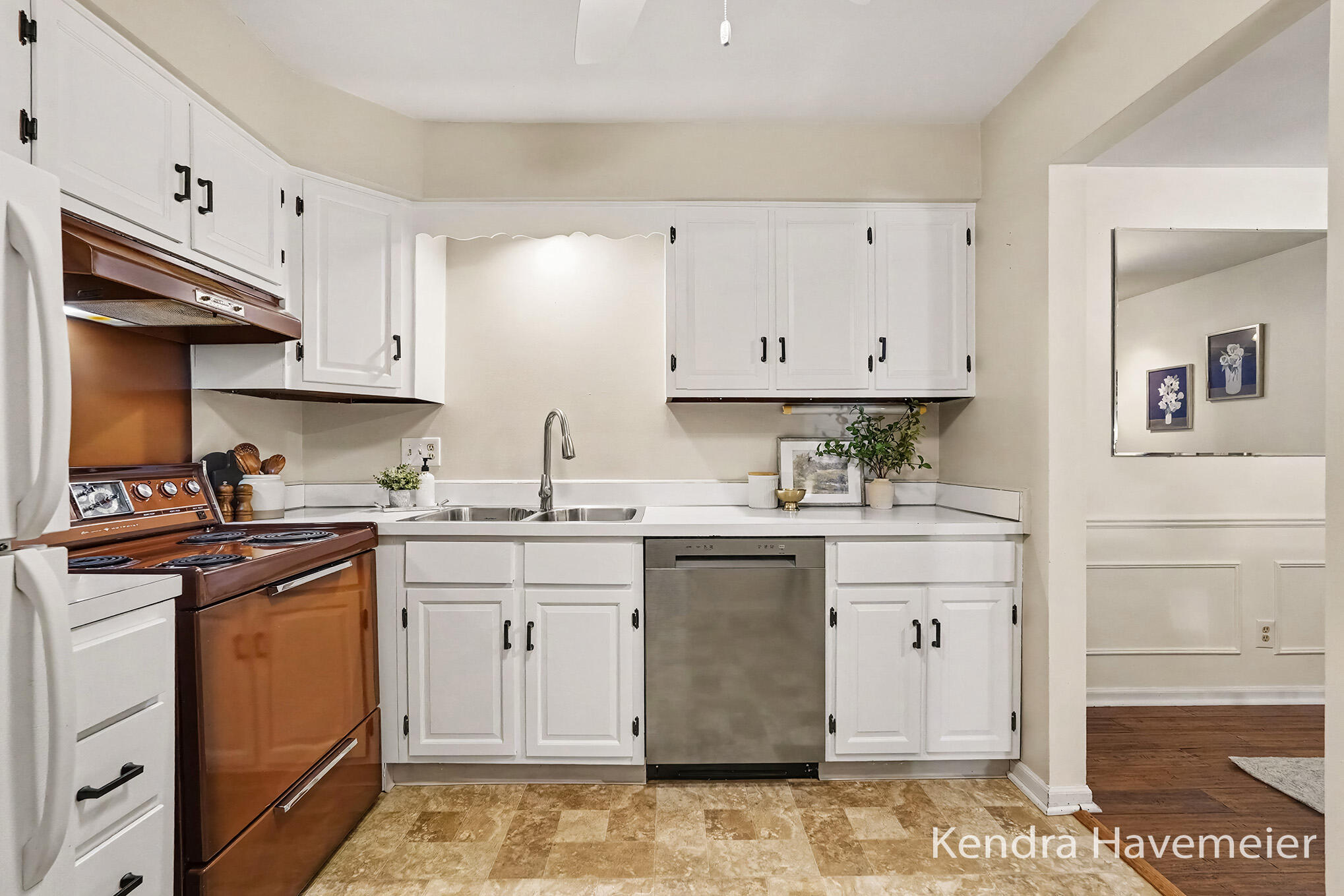 2759 Leonard Street NW Grand Rapids MI 49504