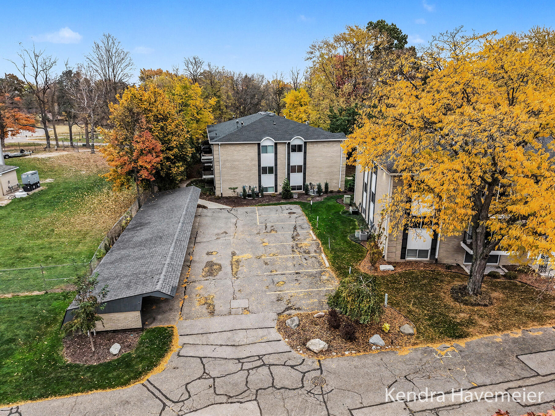 2759 Leonard Street NW Grand Rapids MI 49504