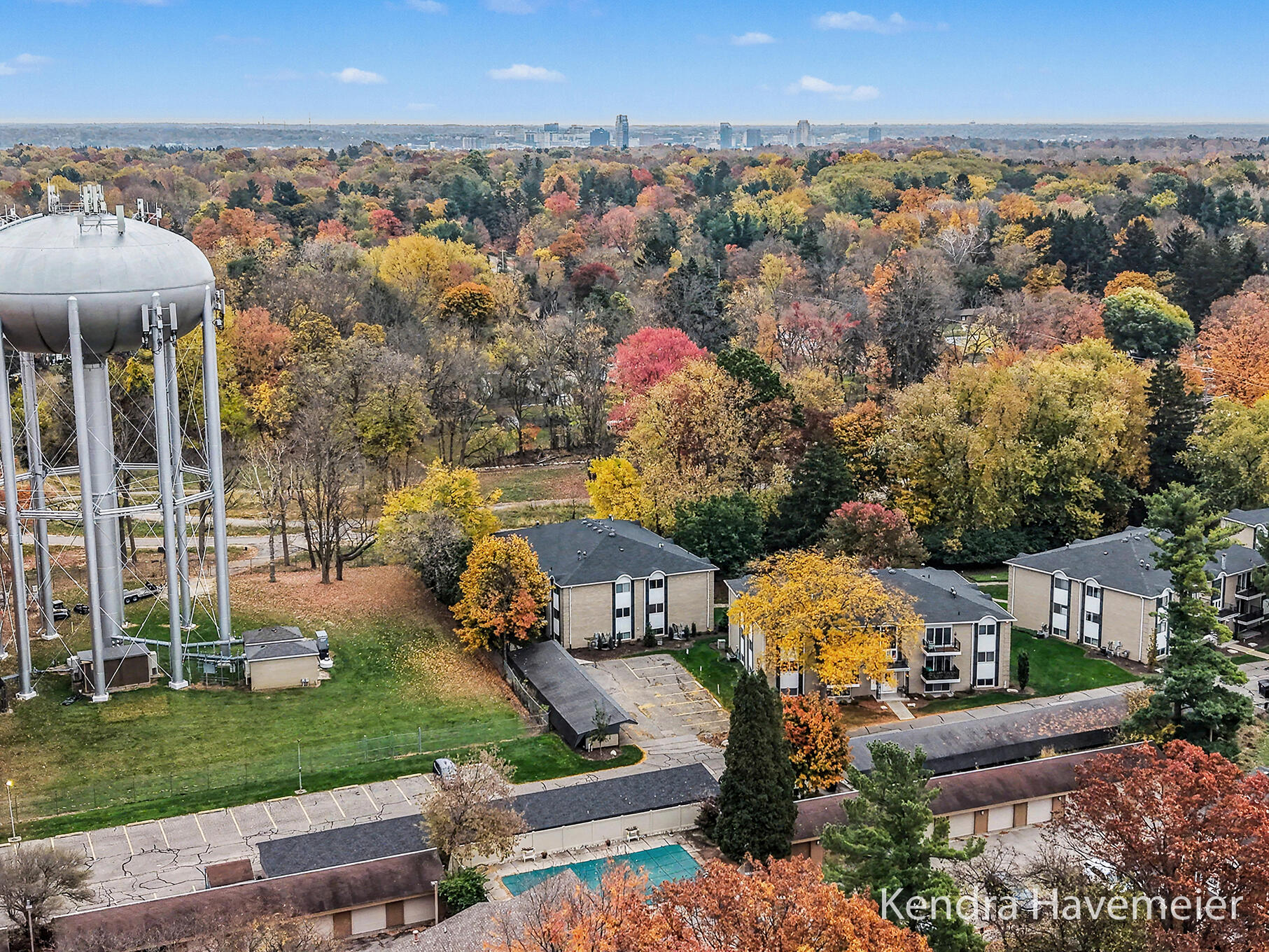 2759 Leonard Street NW Grand Rapids MI 49504