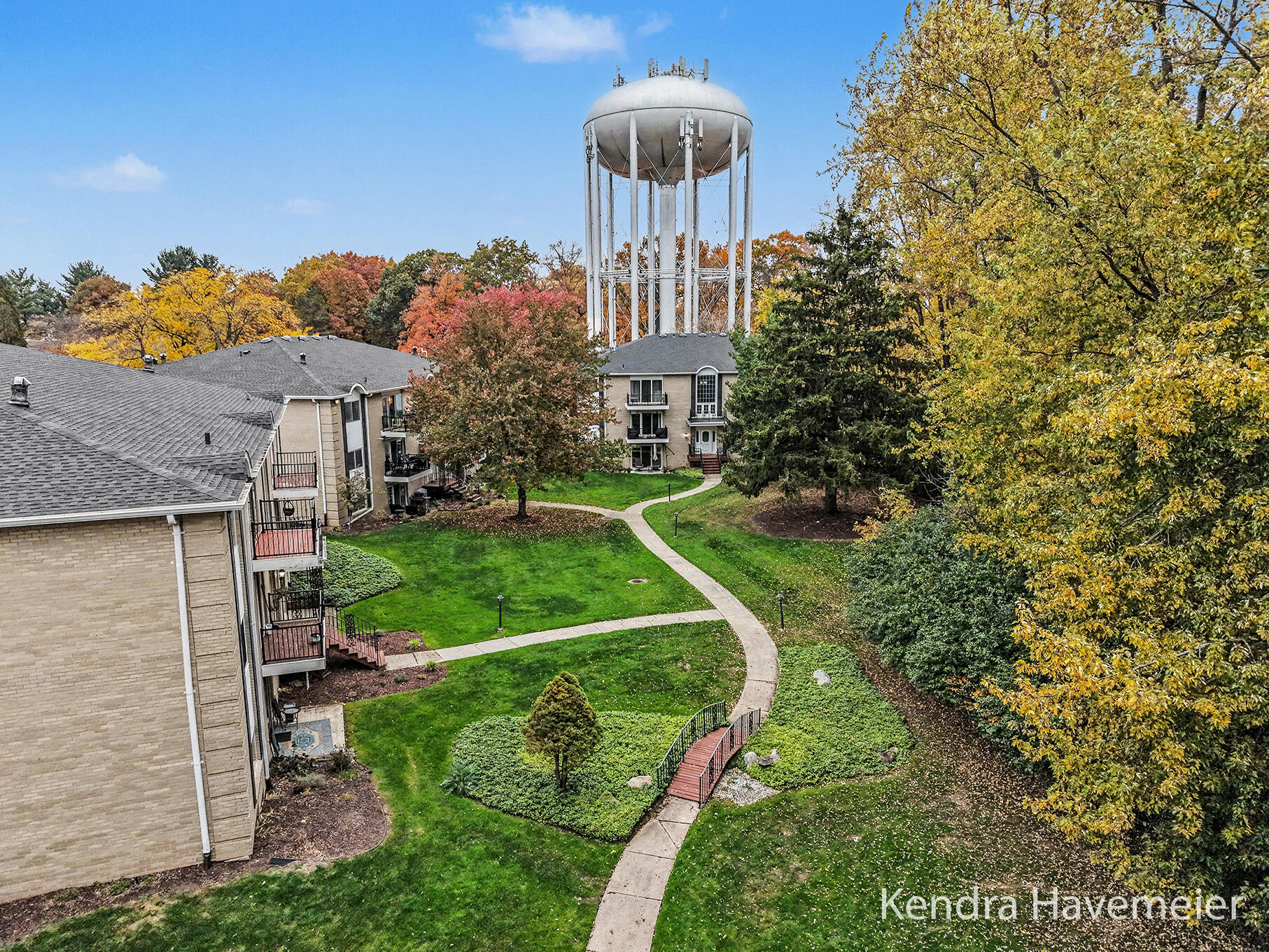 2759 Leonard Street NW Grand Rapids MI 49504